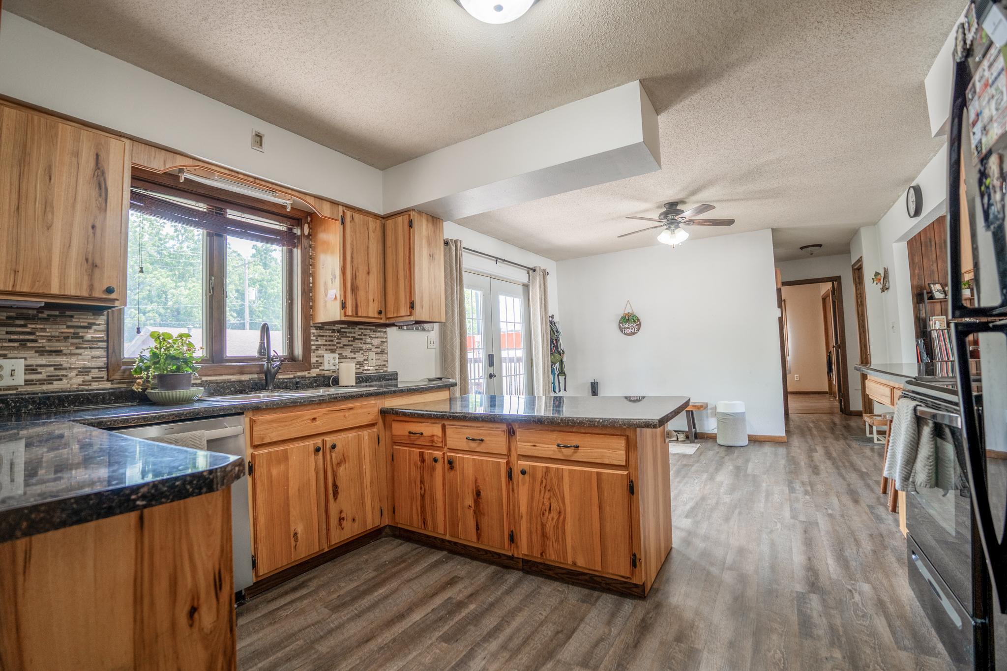 416 8th Avenue Property Photo 9