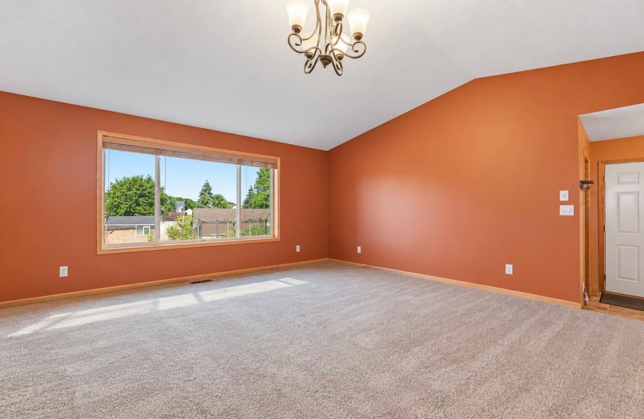 121 Shire Road N Property Photo 3