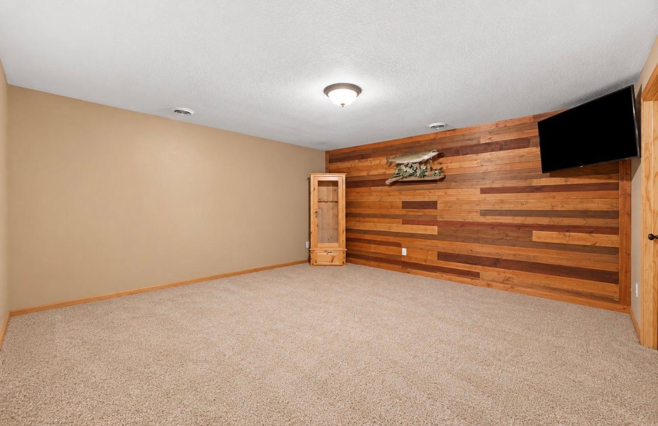 121 Shire Road N Property Photo 17