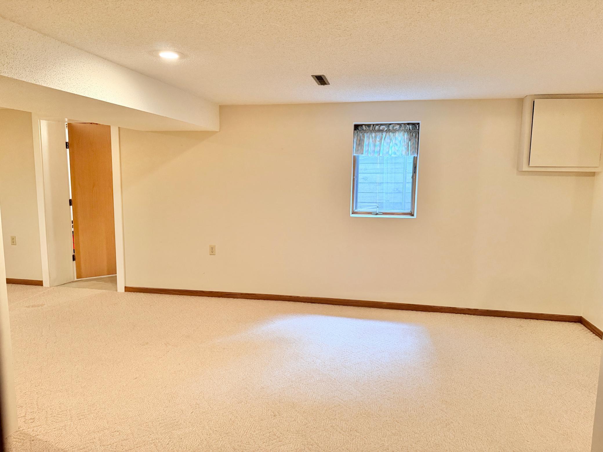437 Crescent Drive Property Photo 41