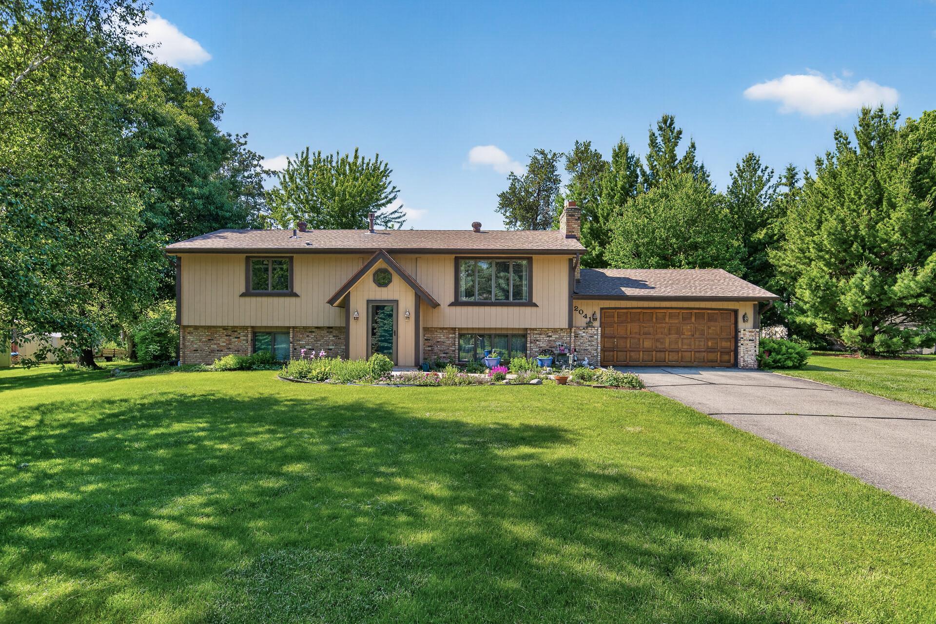 2041 W 65th Street
