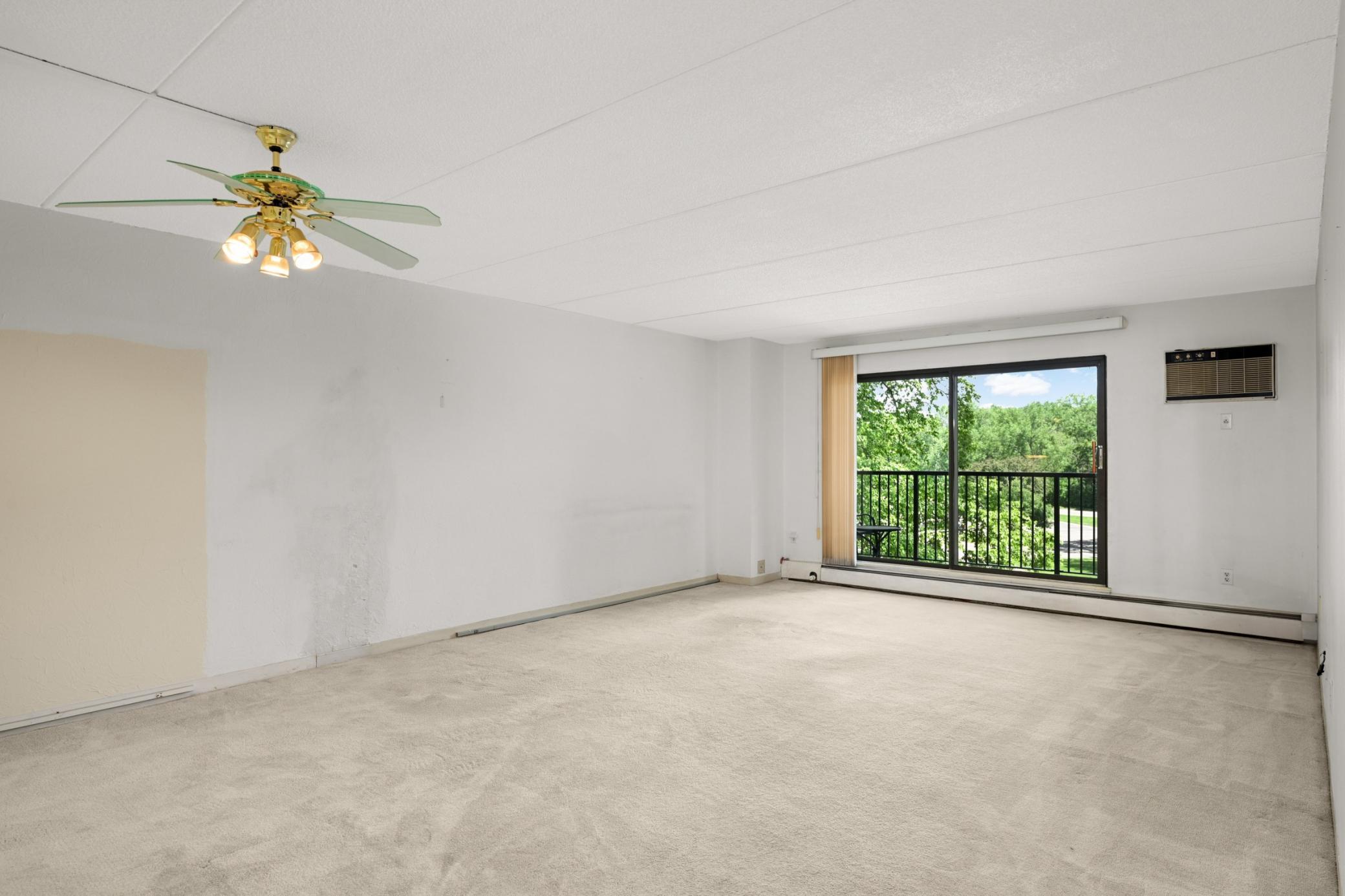 10501 Cedar Lake Road 413 Property Photo 8