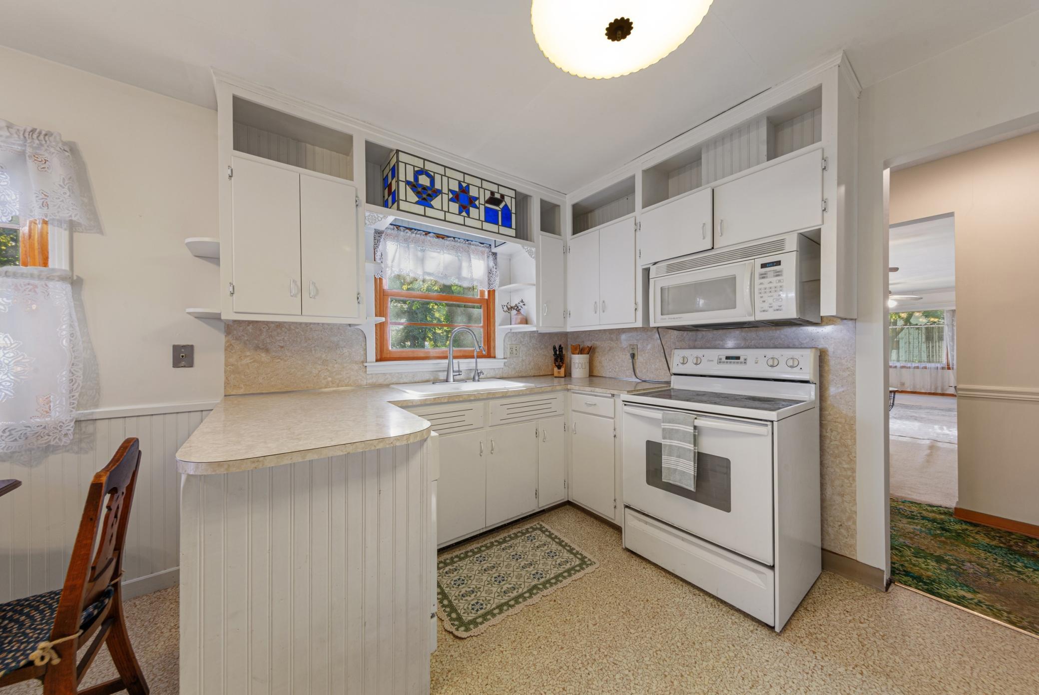 140 2nd Avenue N Property Photo 6