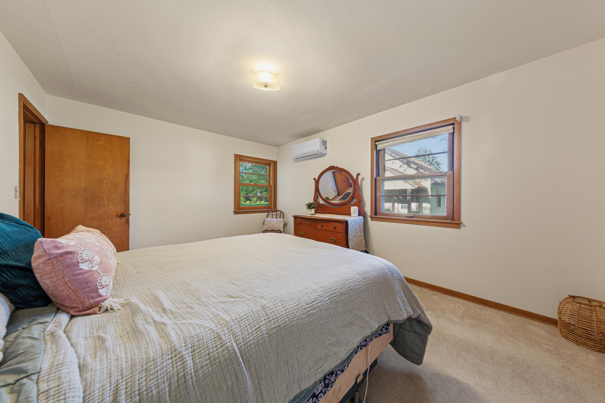 140 2nd Avenue N Property Photo 16