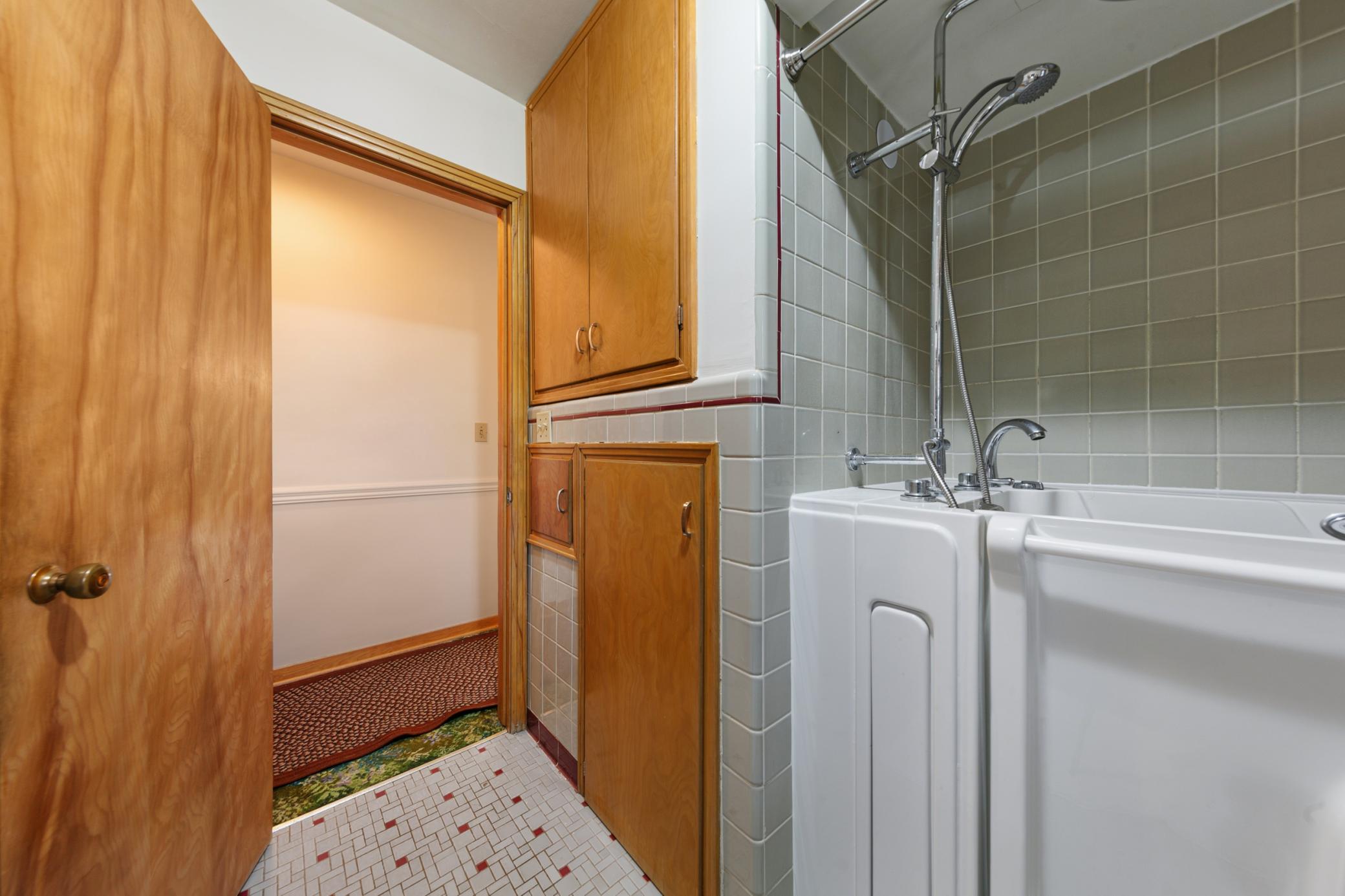 140 2nd Avenue N Property Photo 18