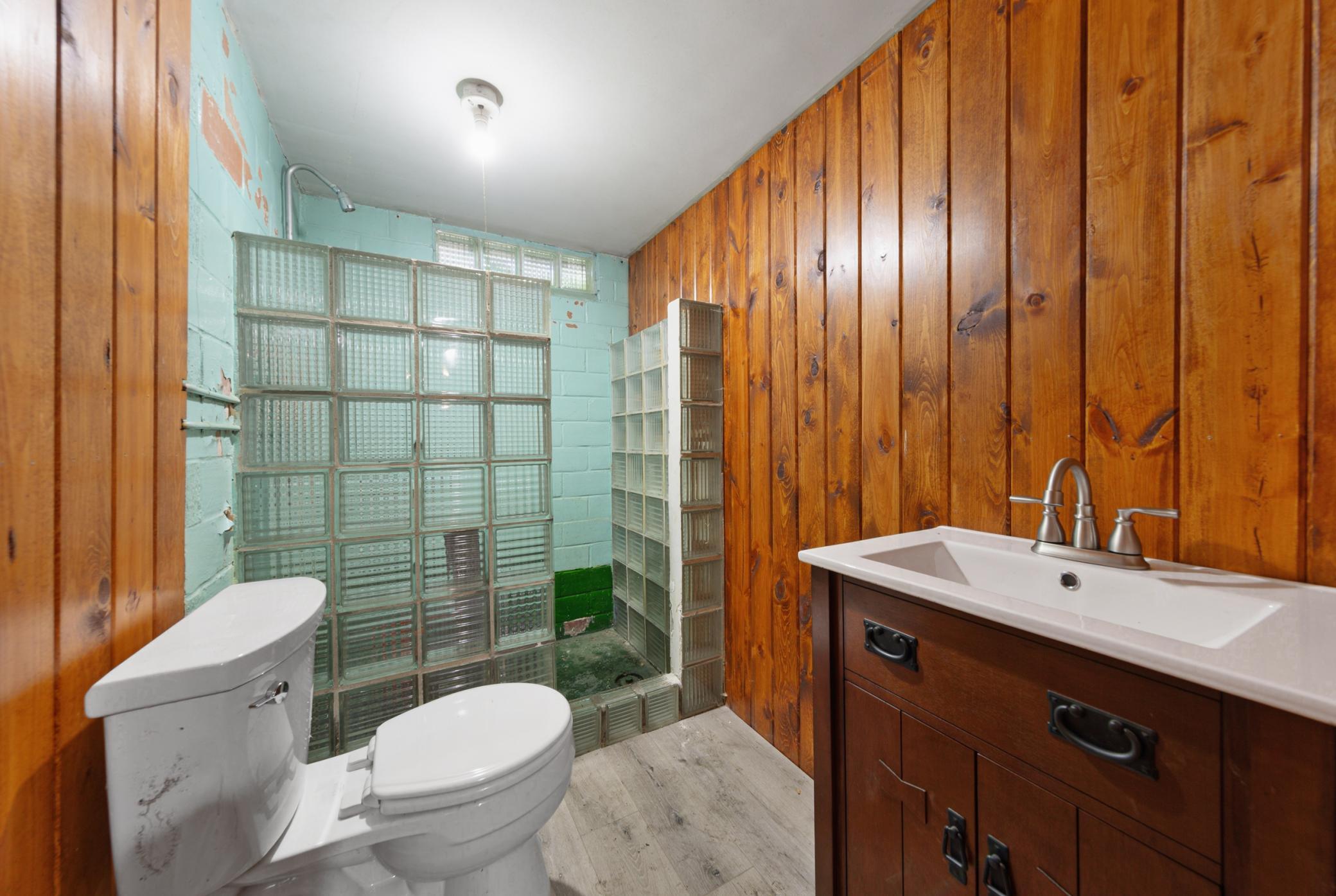 140 2nd Avenue N Property Photo 28