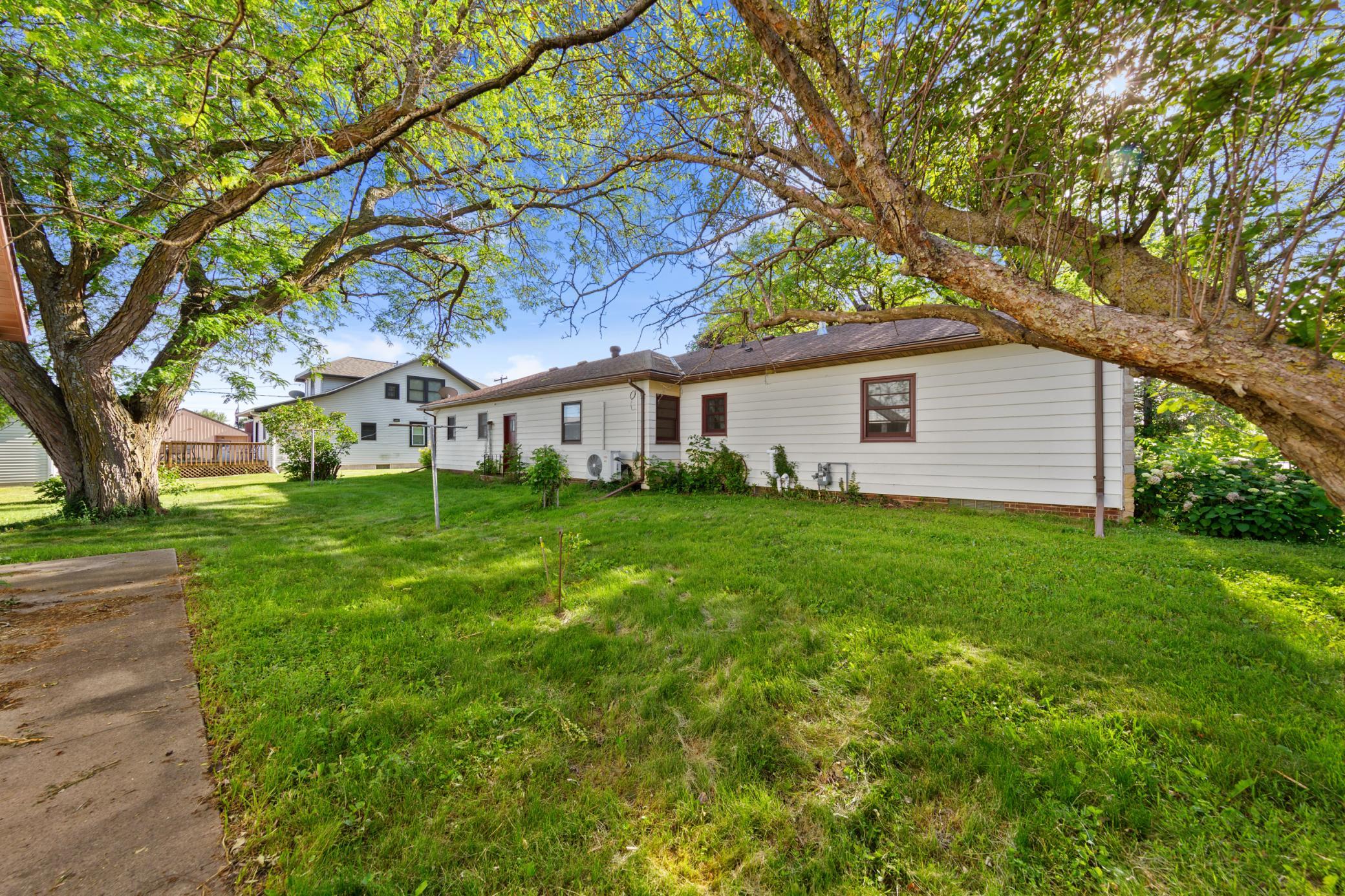 140 2nd Avenue N Property Photo 36