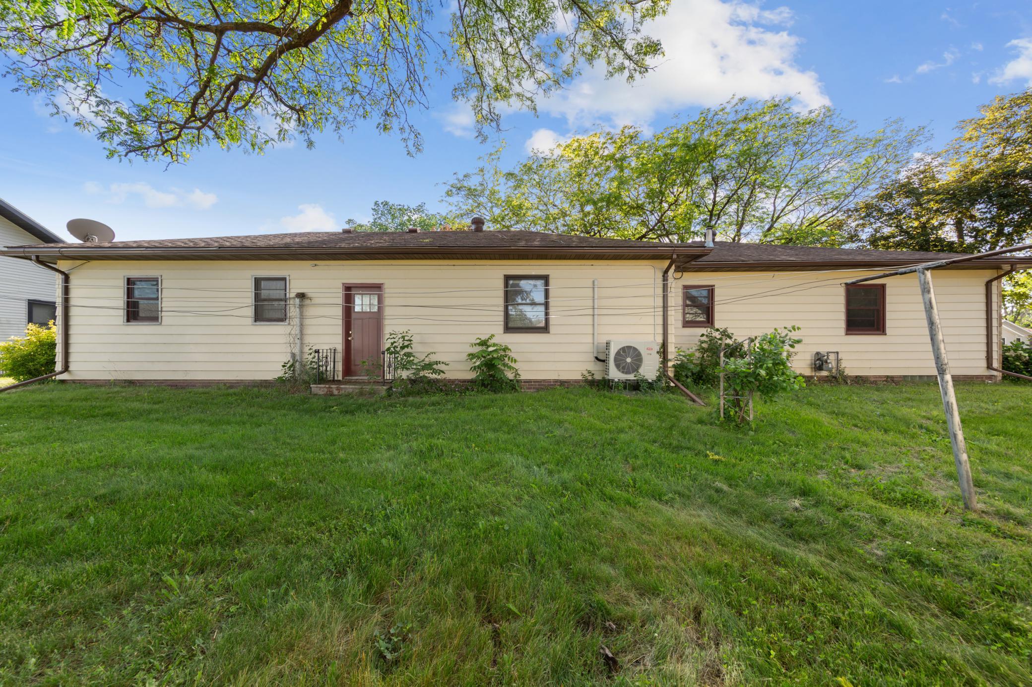 140 2nd Avenue N Property Photo 38