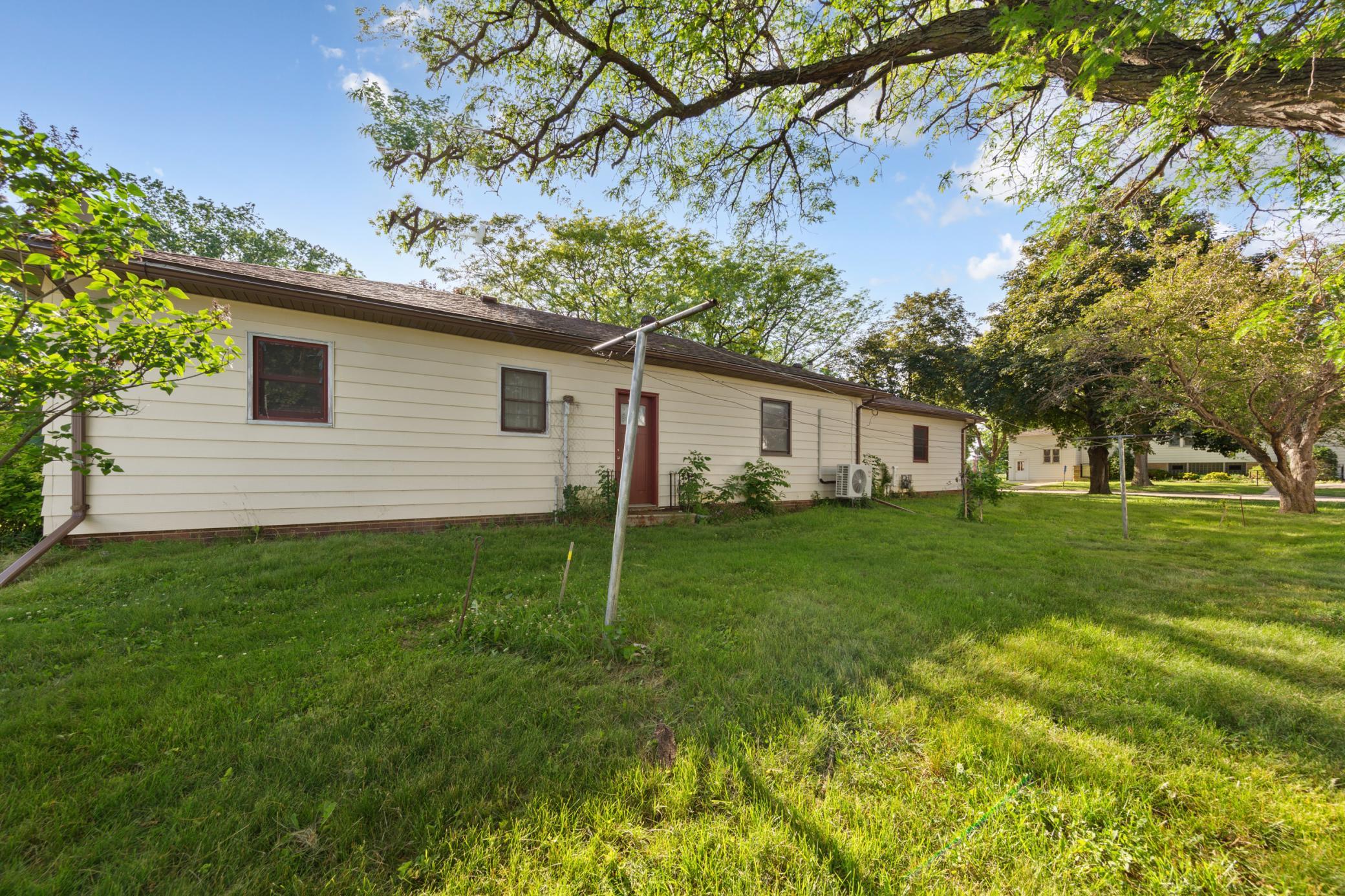 140 2nd Avenue N Property Photo 39