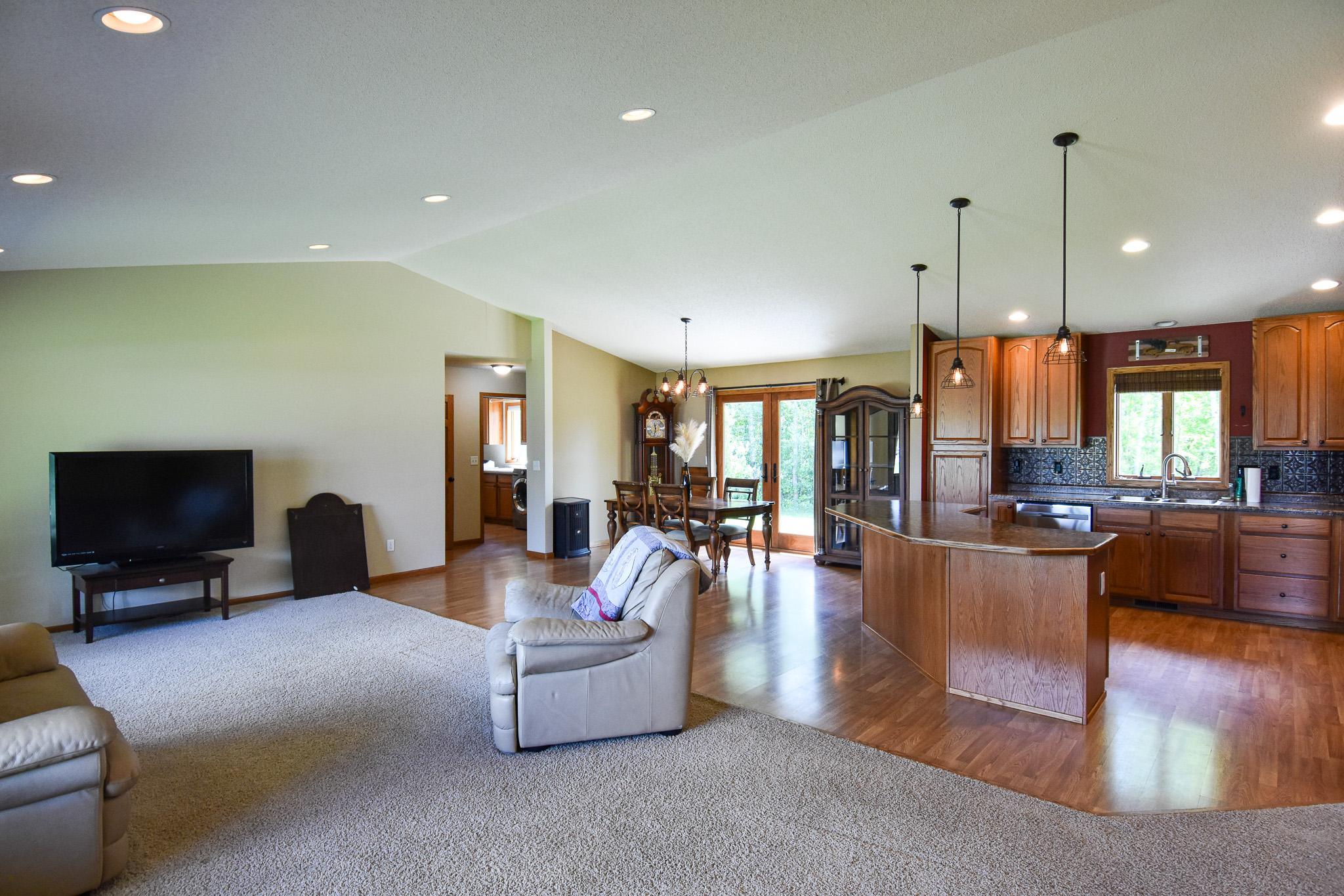 506 E Bakke Avenue Property Photo 6