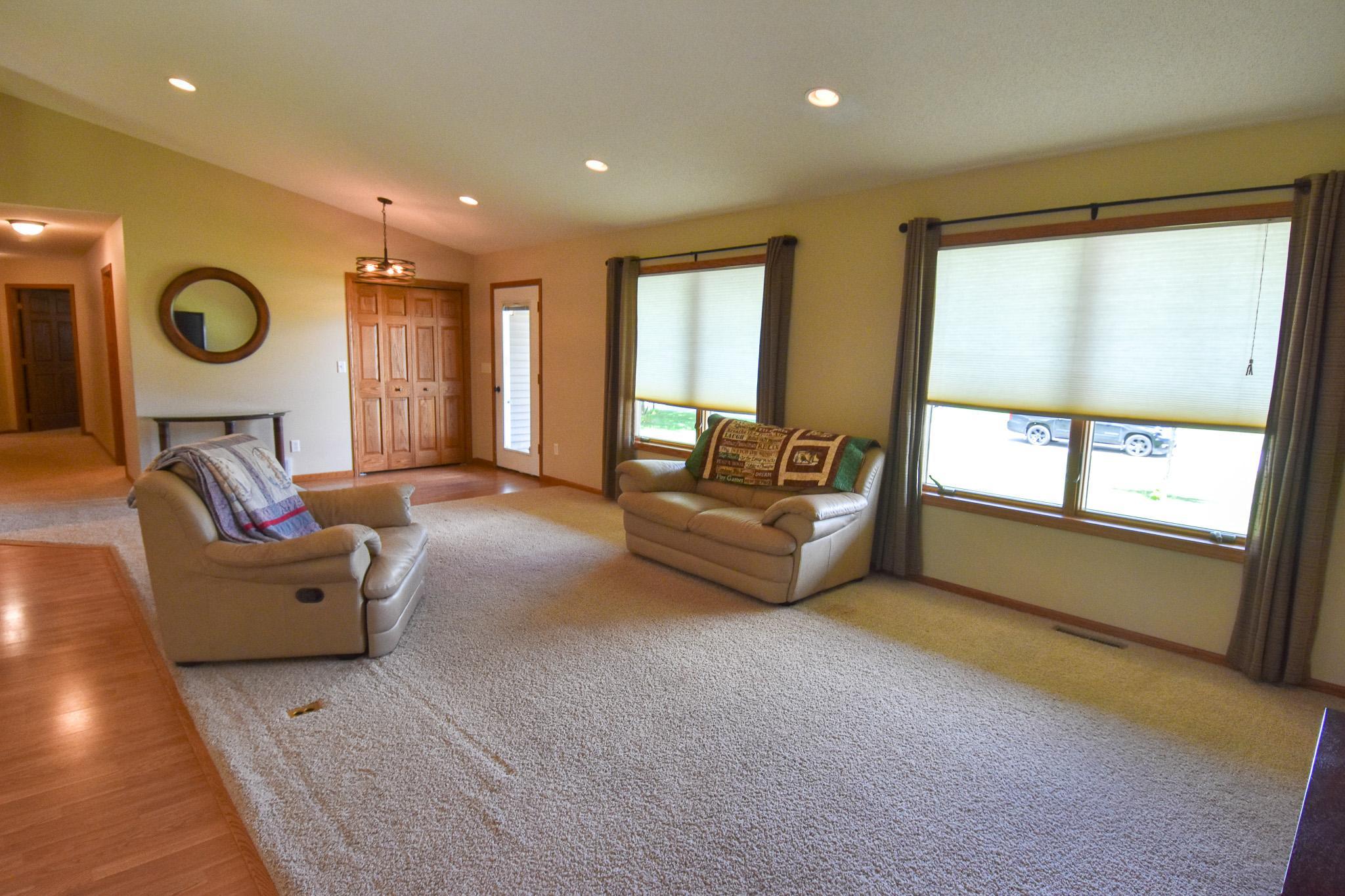506 E Bakke Avenue Property Photo 8
