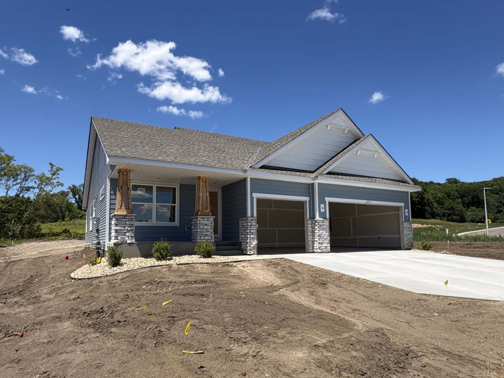 1271 Hadley Hills Drive Ne Property Photo 1