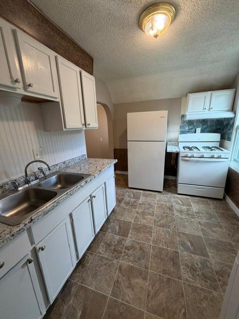 365 Case Avenue Property Photo 7