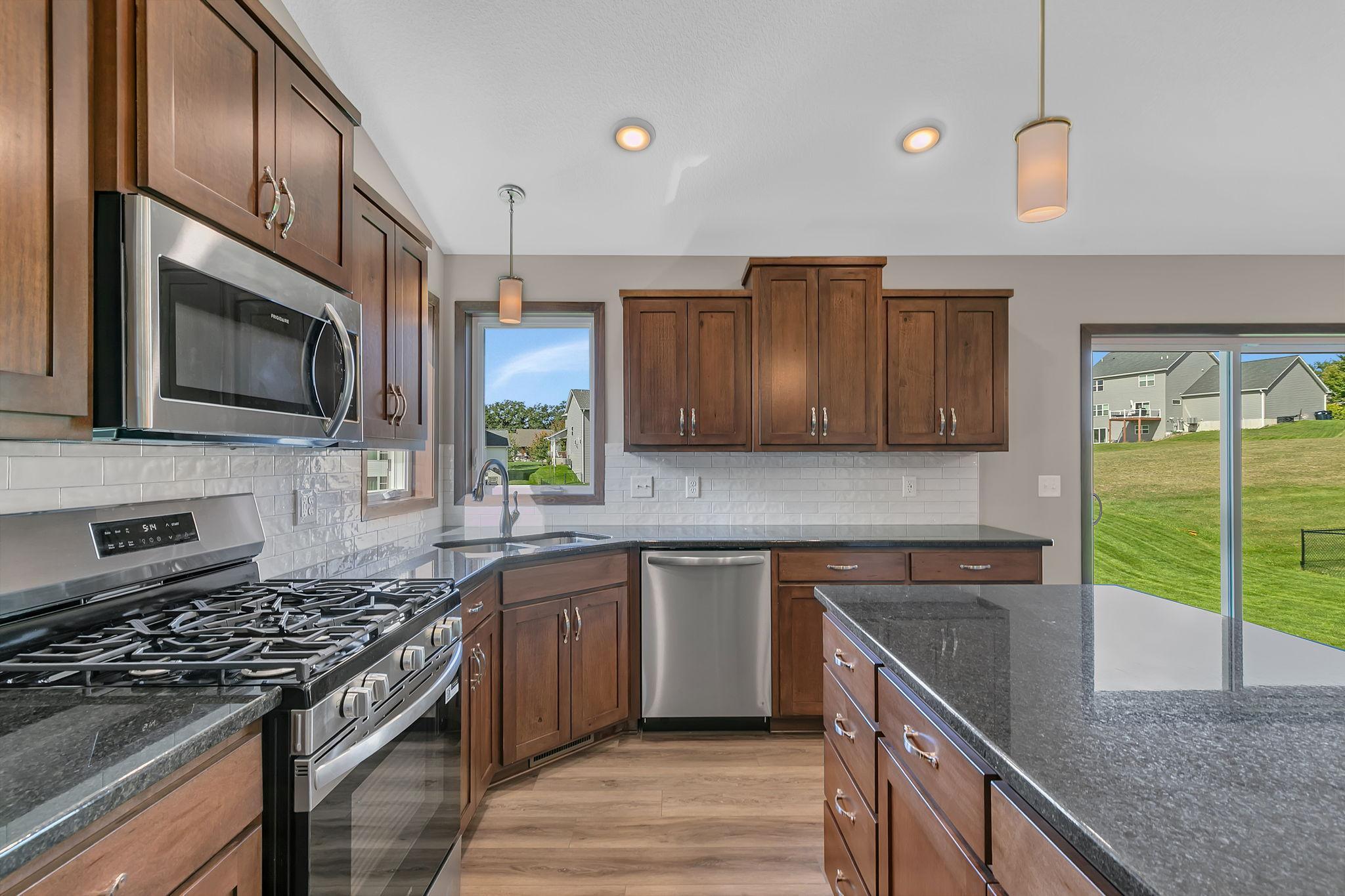 5869 Deer Street Property Photo 2