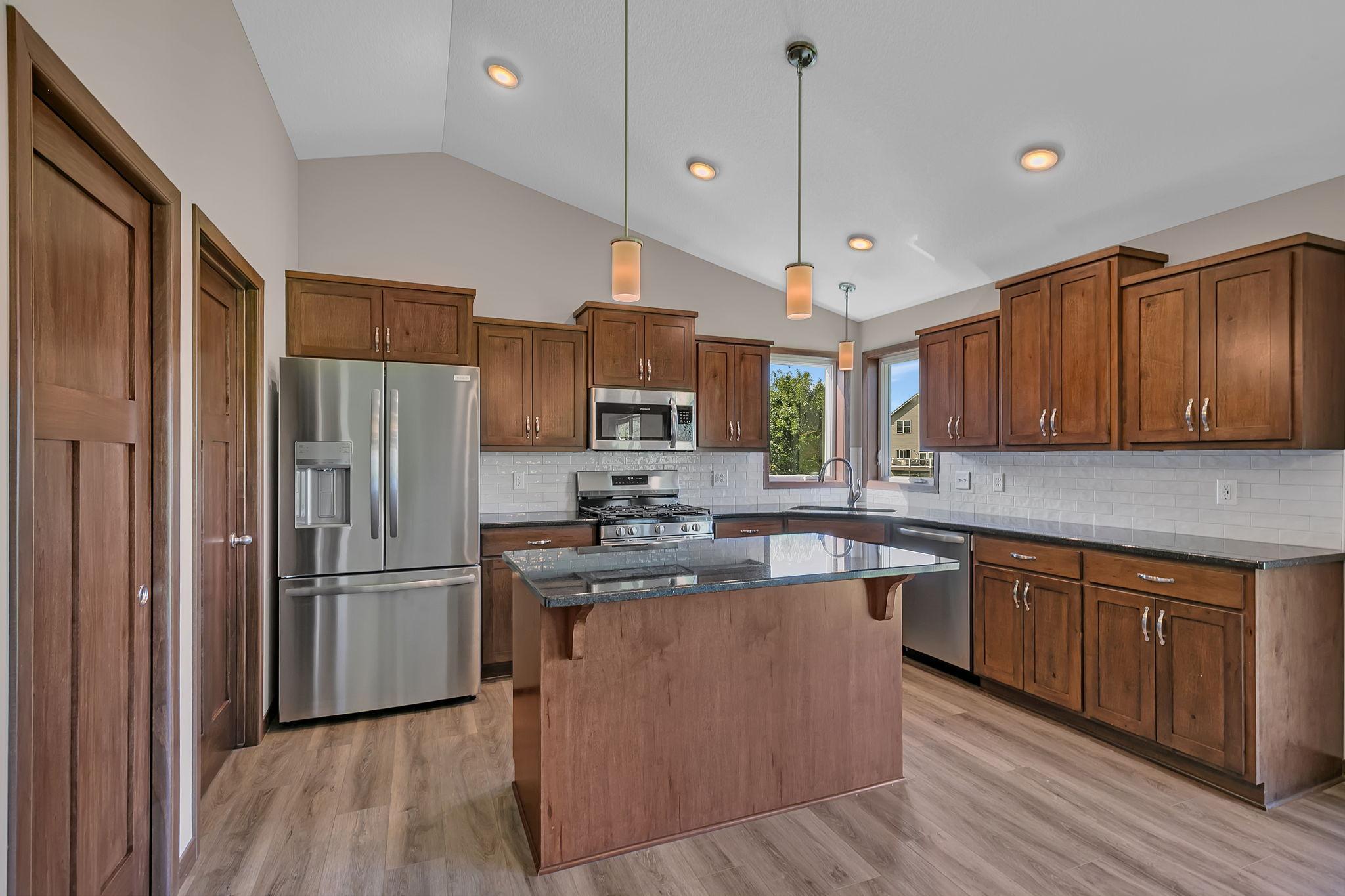 5869 Deer Street Property Photo 4