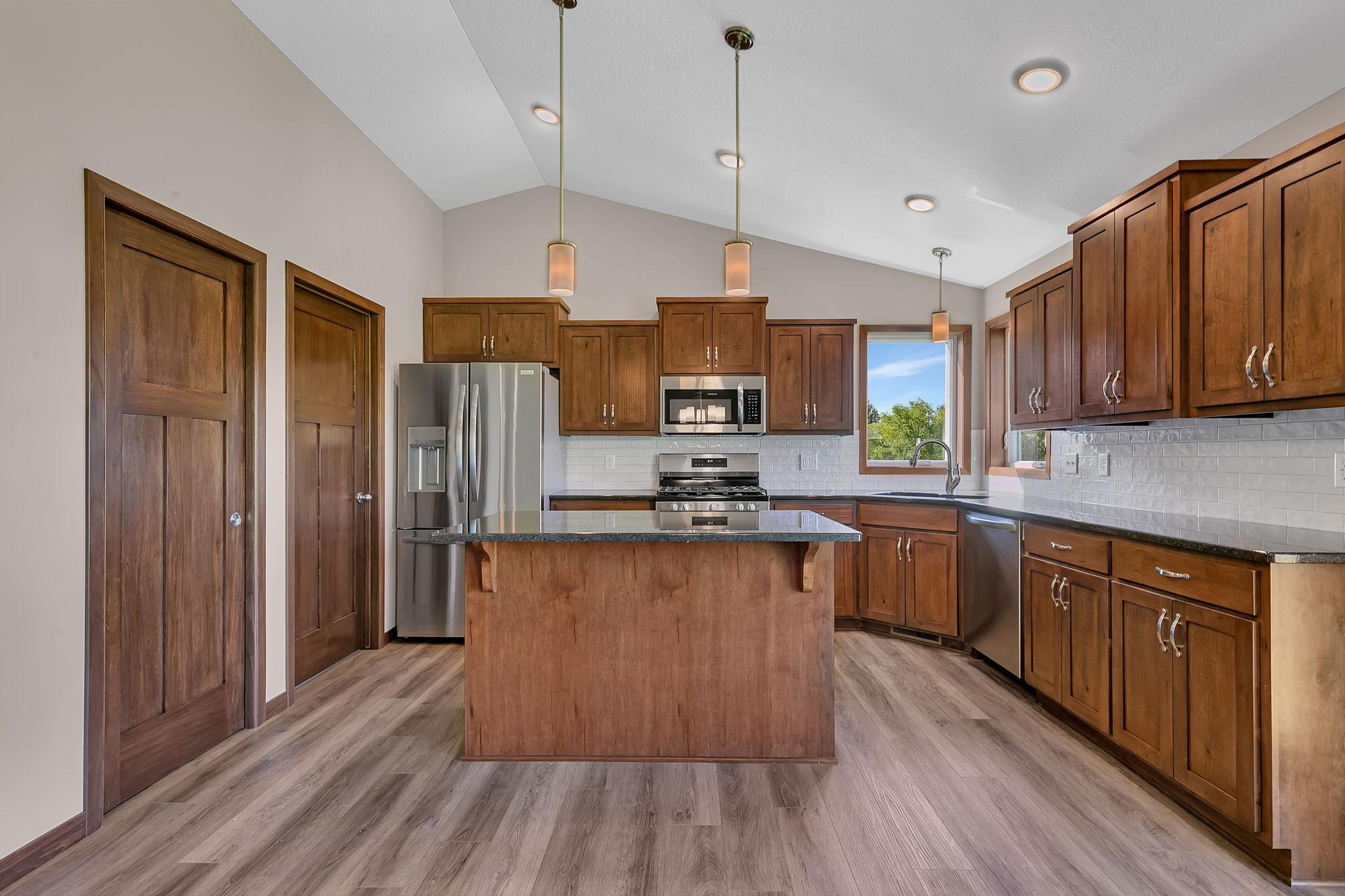 5869 Deer Street Property Photo 5