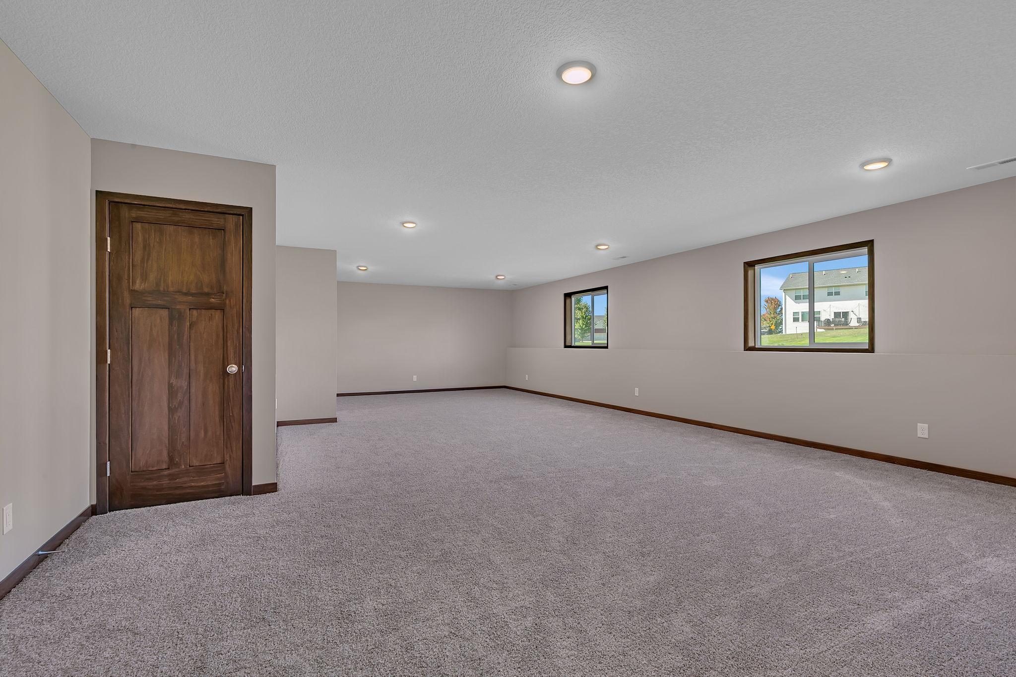5869 Deer Street Property Photo 25