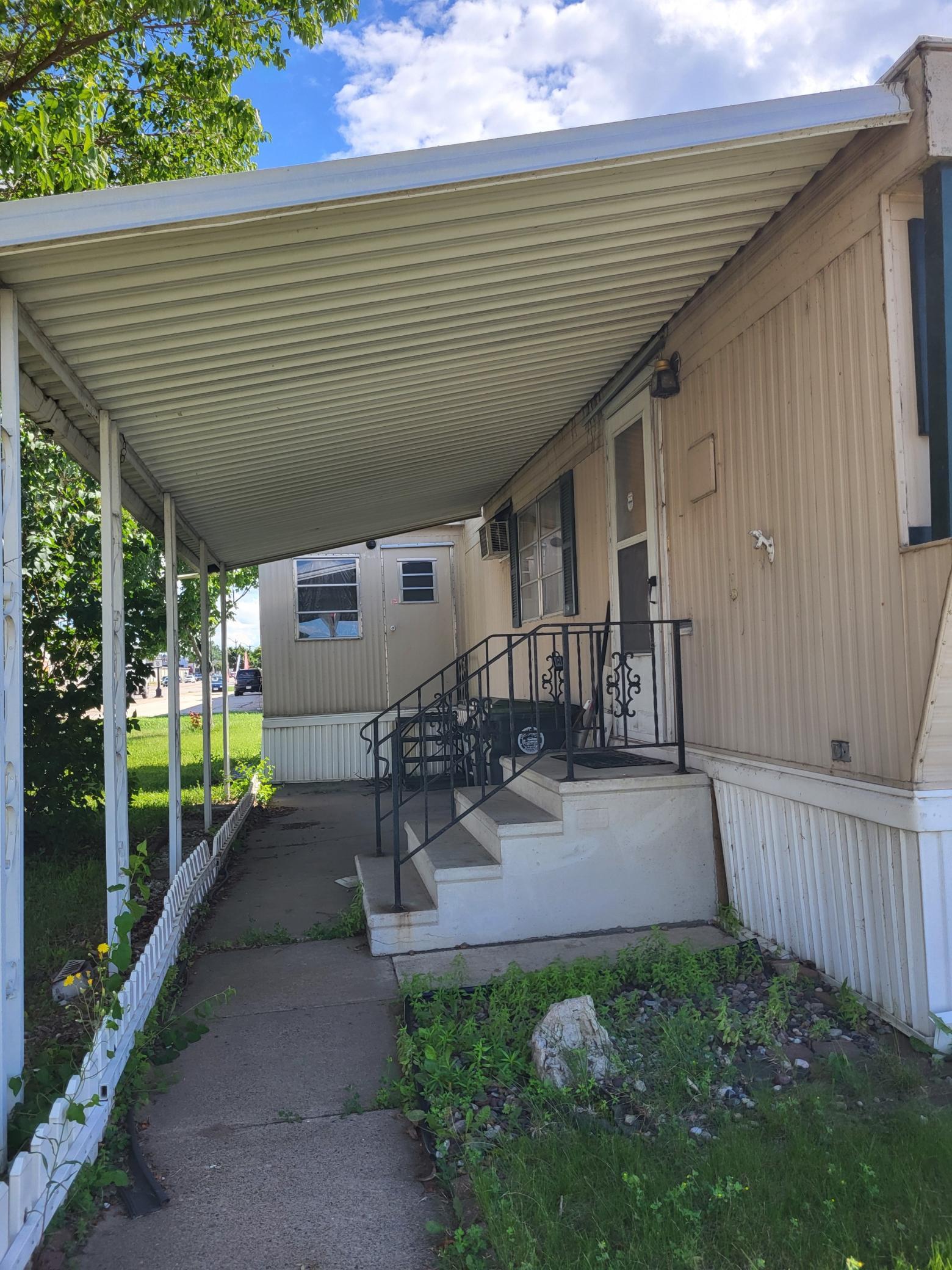 1747 Rose St 71