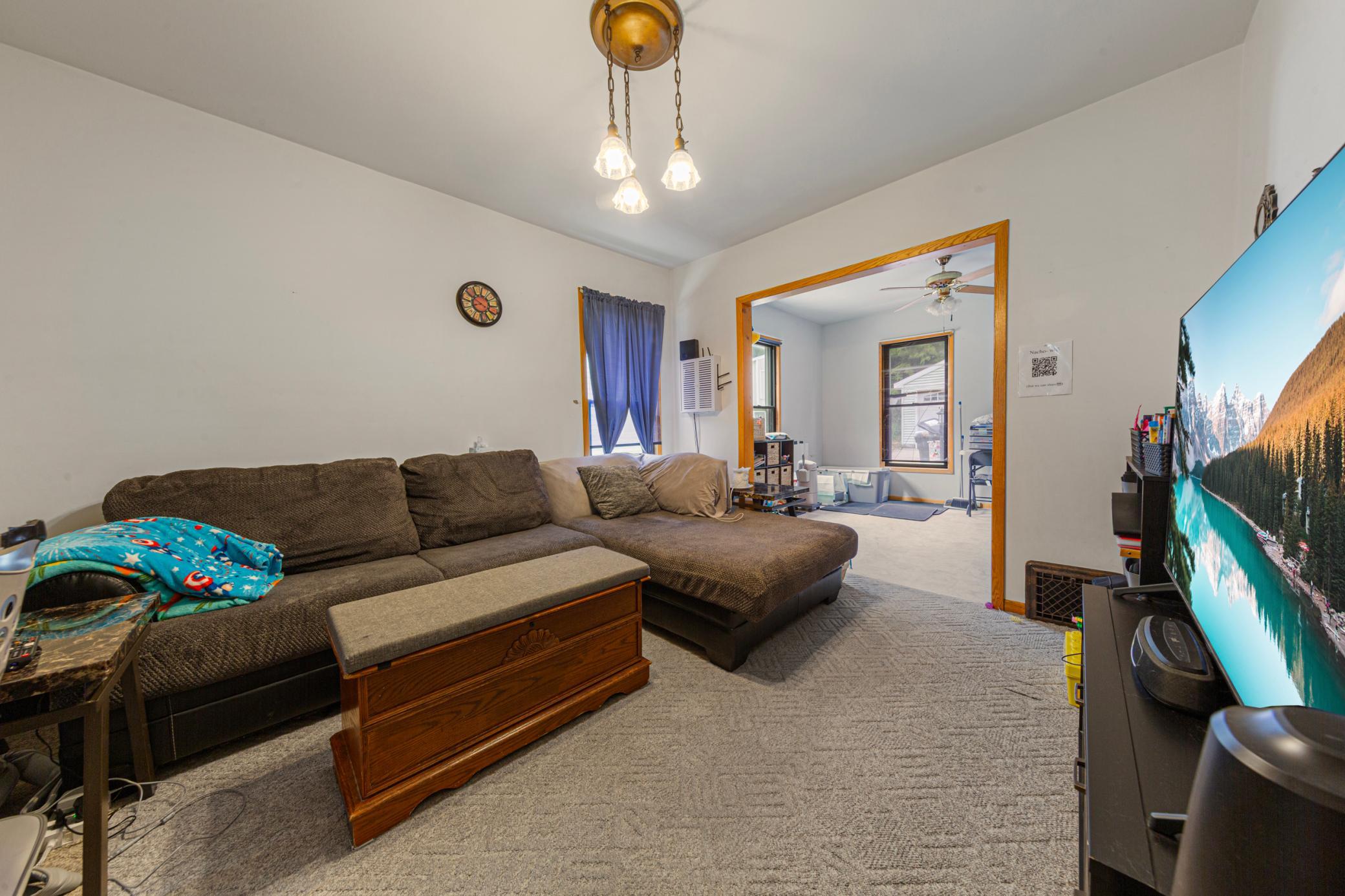 413 Glenwood Avenue Property Photo 6