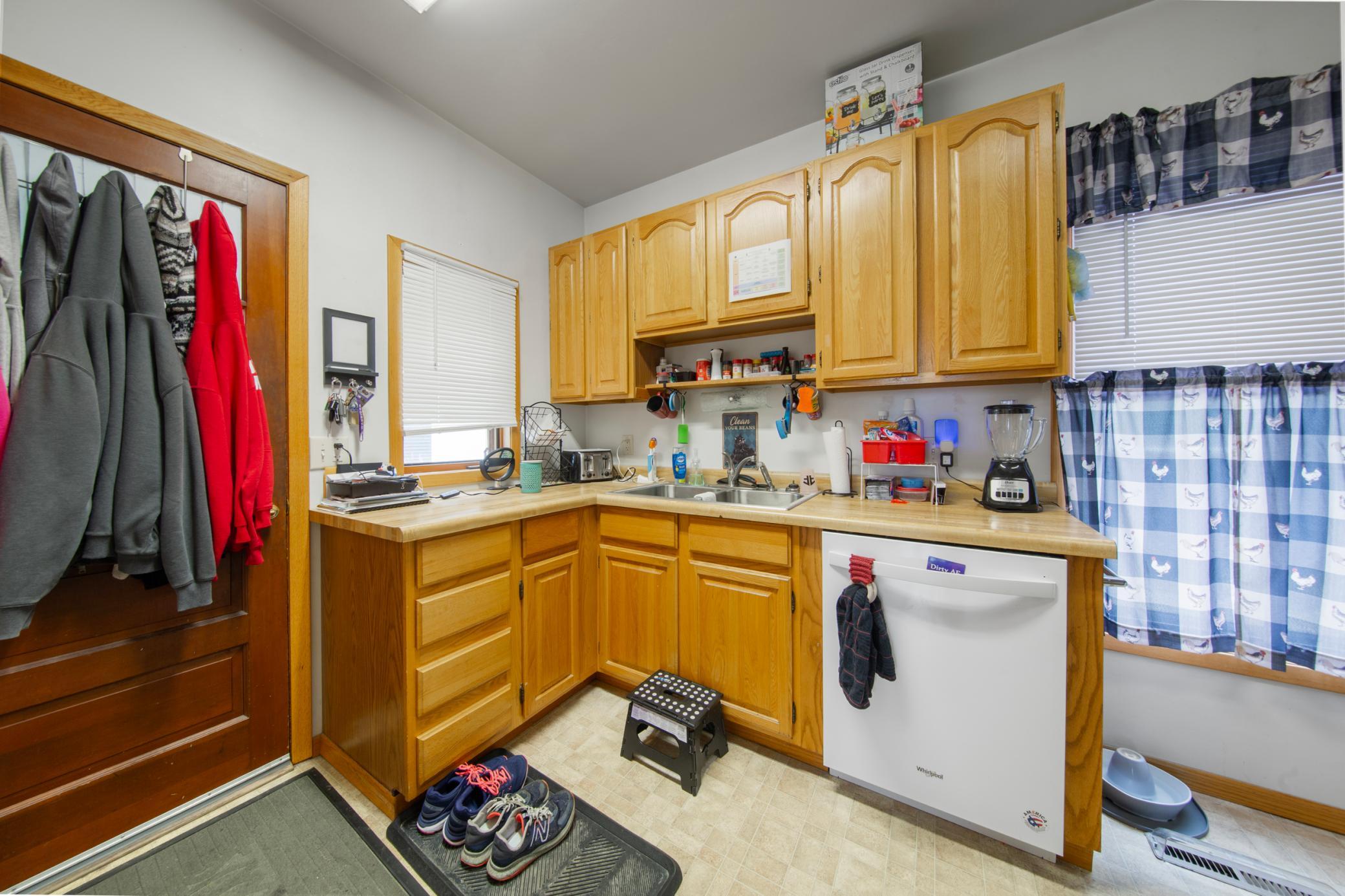 413 Glenwood Avenue Property Photo 10