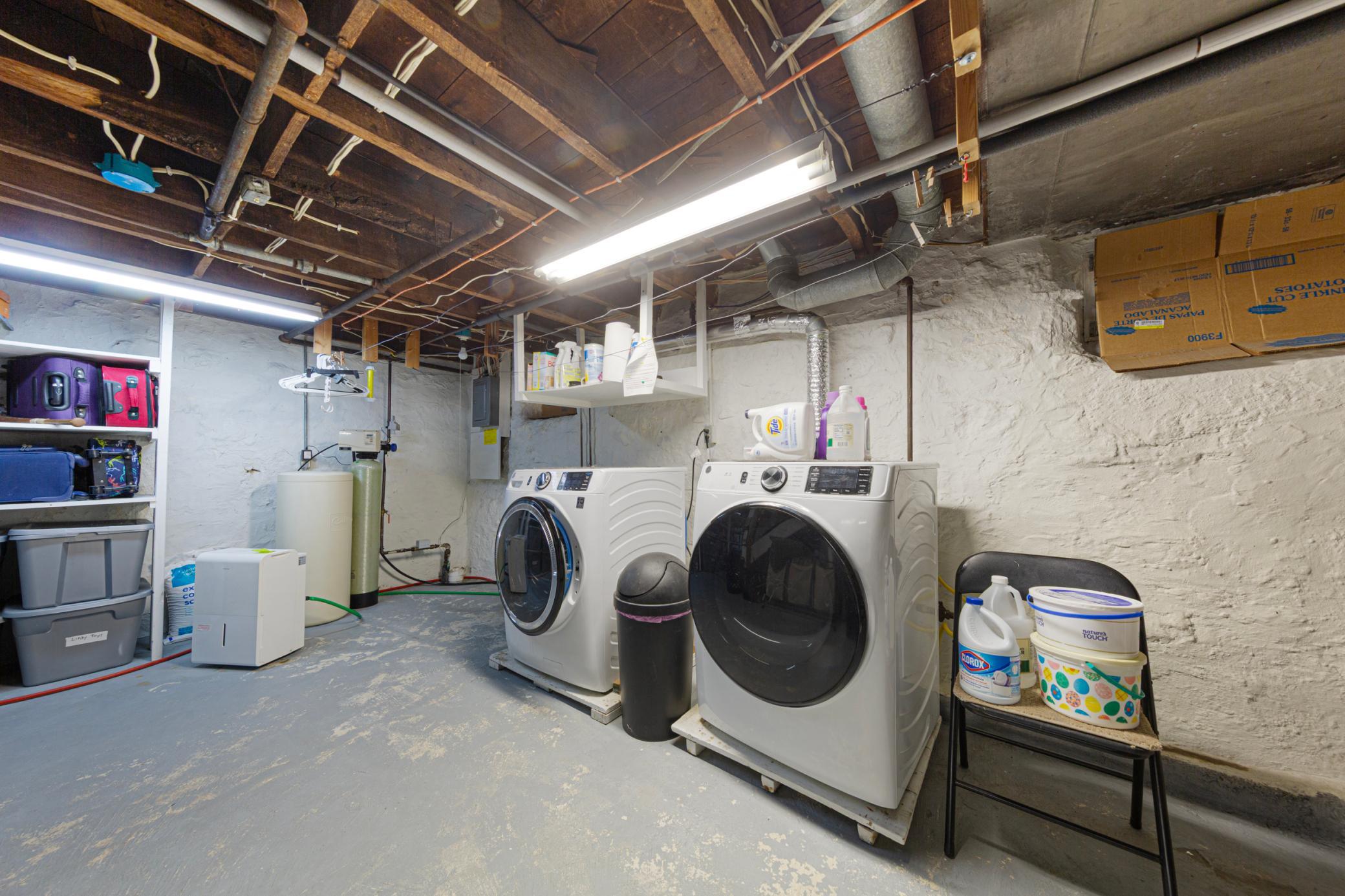 413 Glenwood Avenue Property Photo 22
