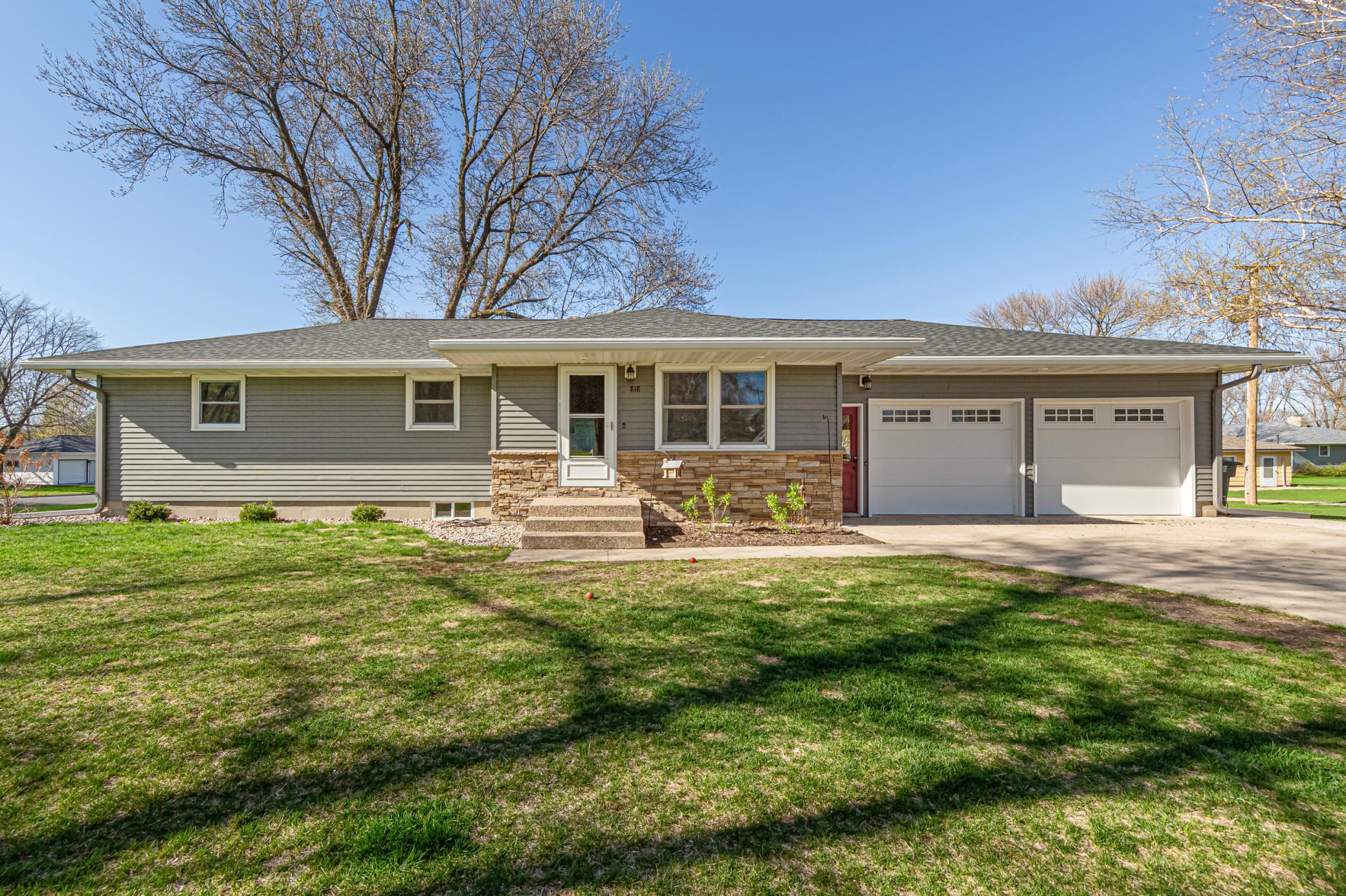 818 Lincoln Avenue Property Photo 1