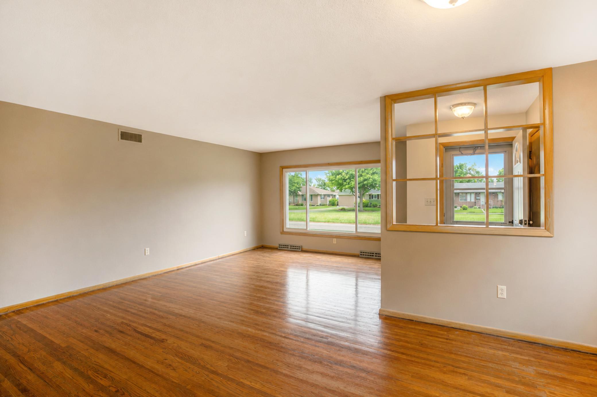 2011 6th Avenue Se Property Photo 8