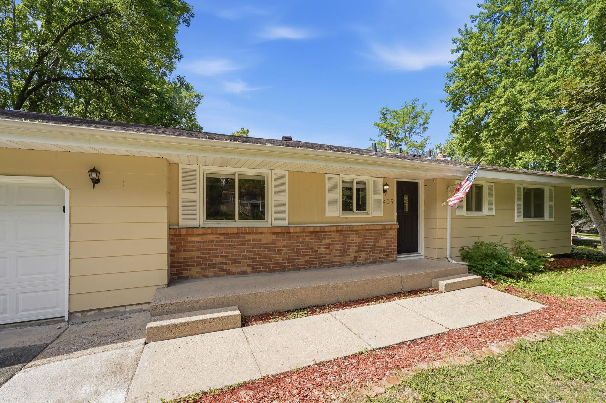 409 Harold Drive Property Photo 3