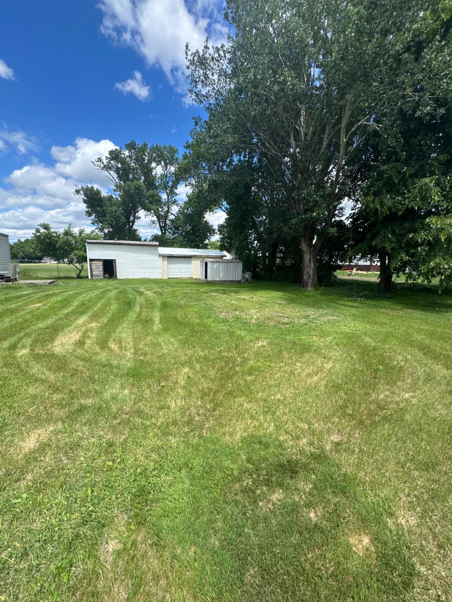106 2nd Avenue N Property Photo 23