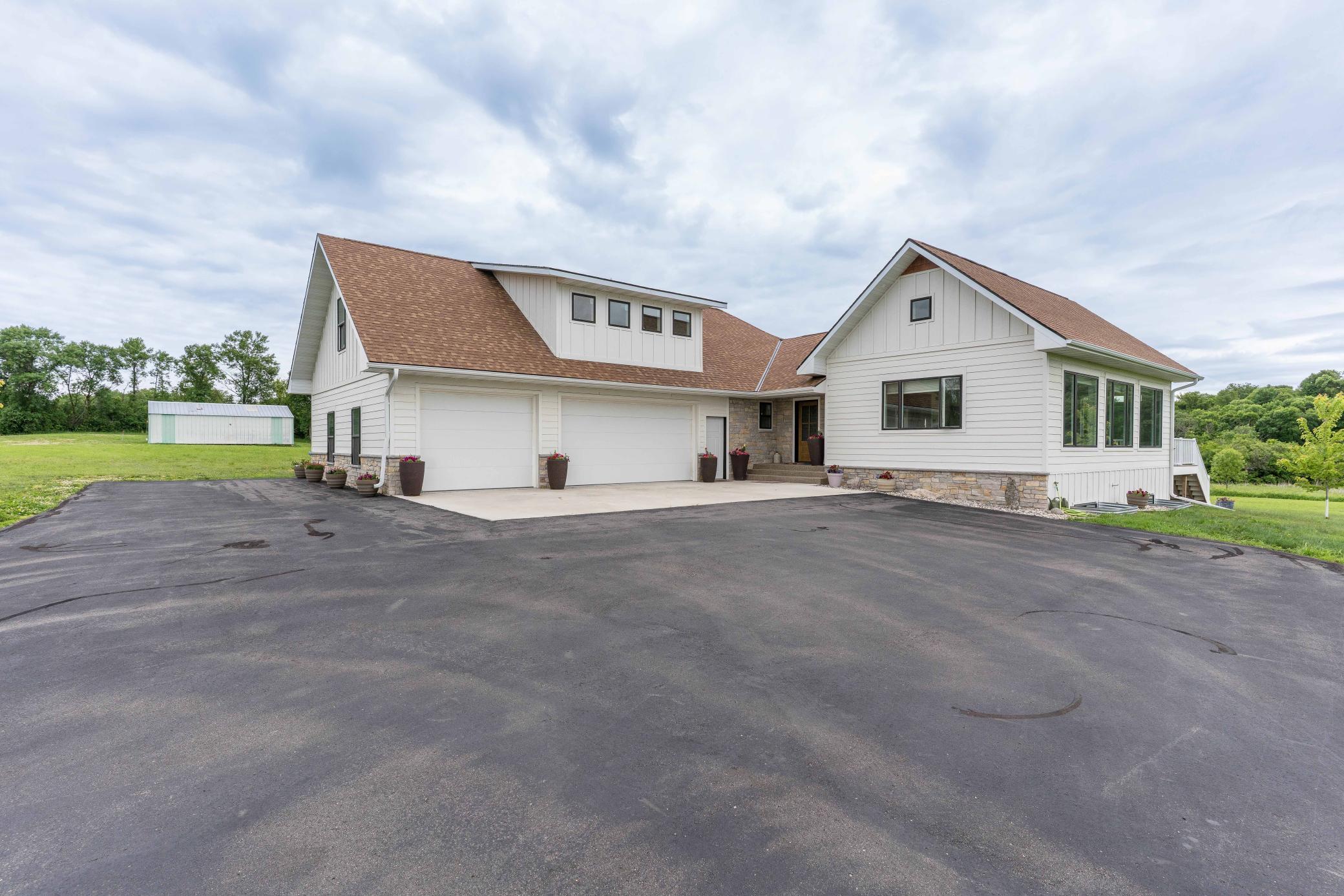 16458 County Highway 35 Property Photo 1