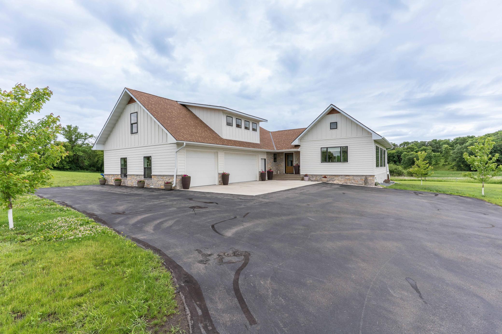 16458 County Highway 35 Property Photo 2