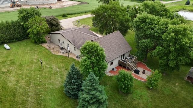 275 E High Street Property Photo 6