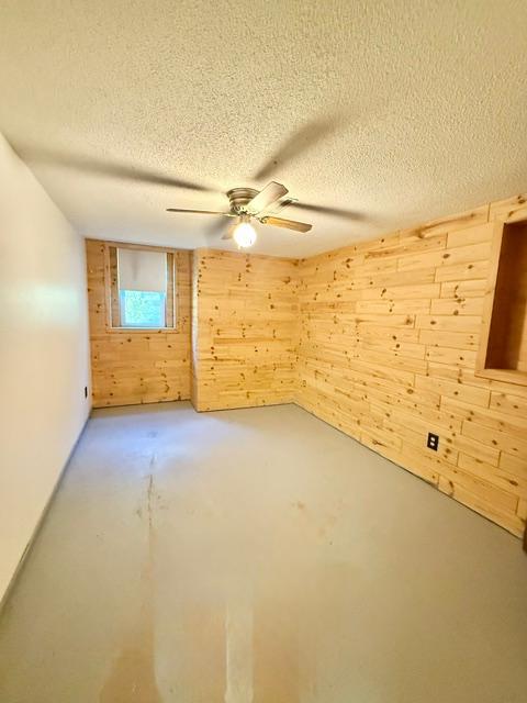 275 E High Street Property Photo 40