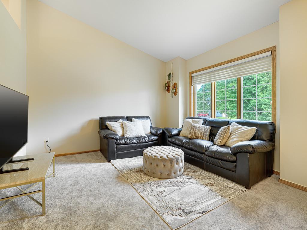 2845 85th Court Ne Property Photo 6