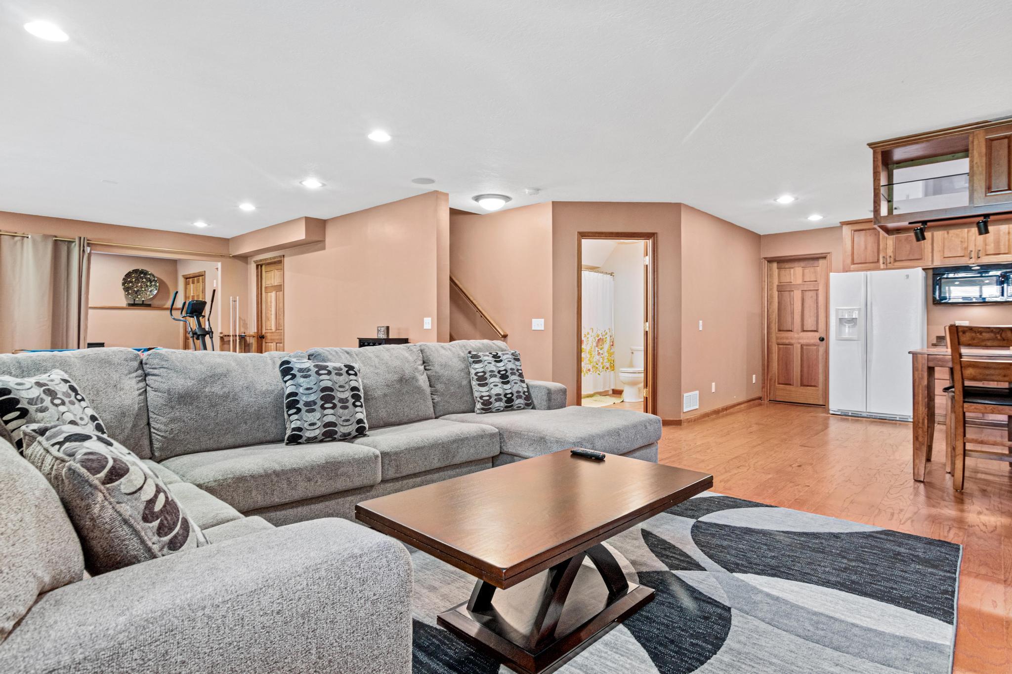 9832 Rosemill Circle N Property Photo 27
