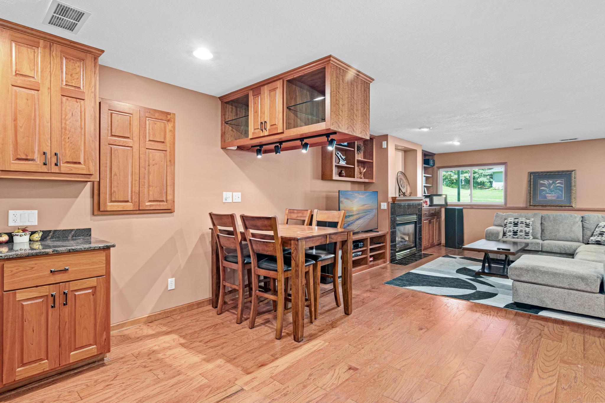 9832 Rosemill Circle N Property Photo 32