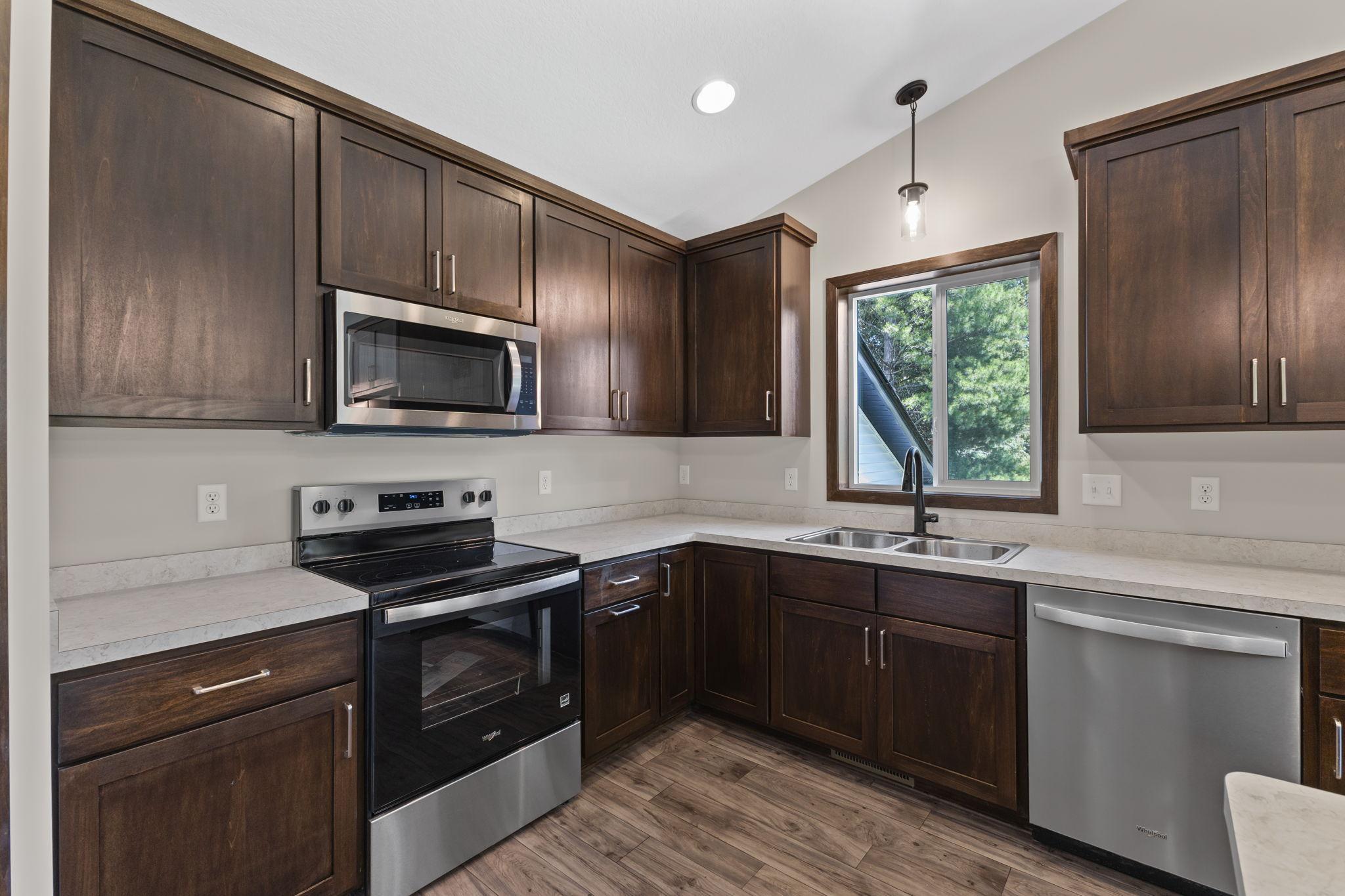 520 Lois Lane Property Photo 8