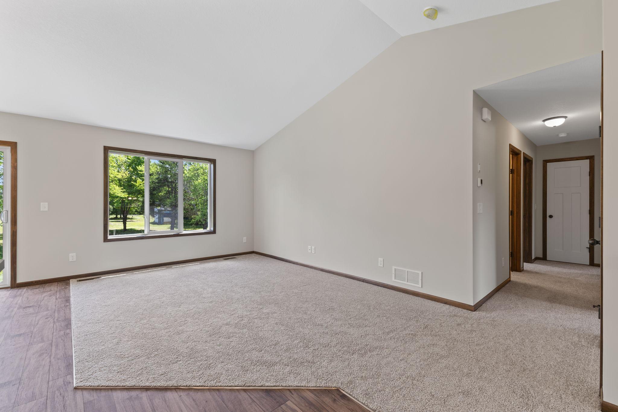 520 Lois Lane Property Photo 14