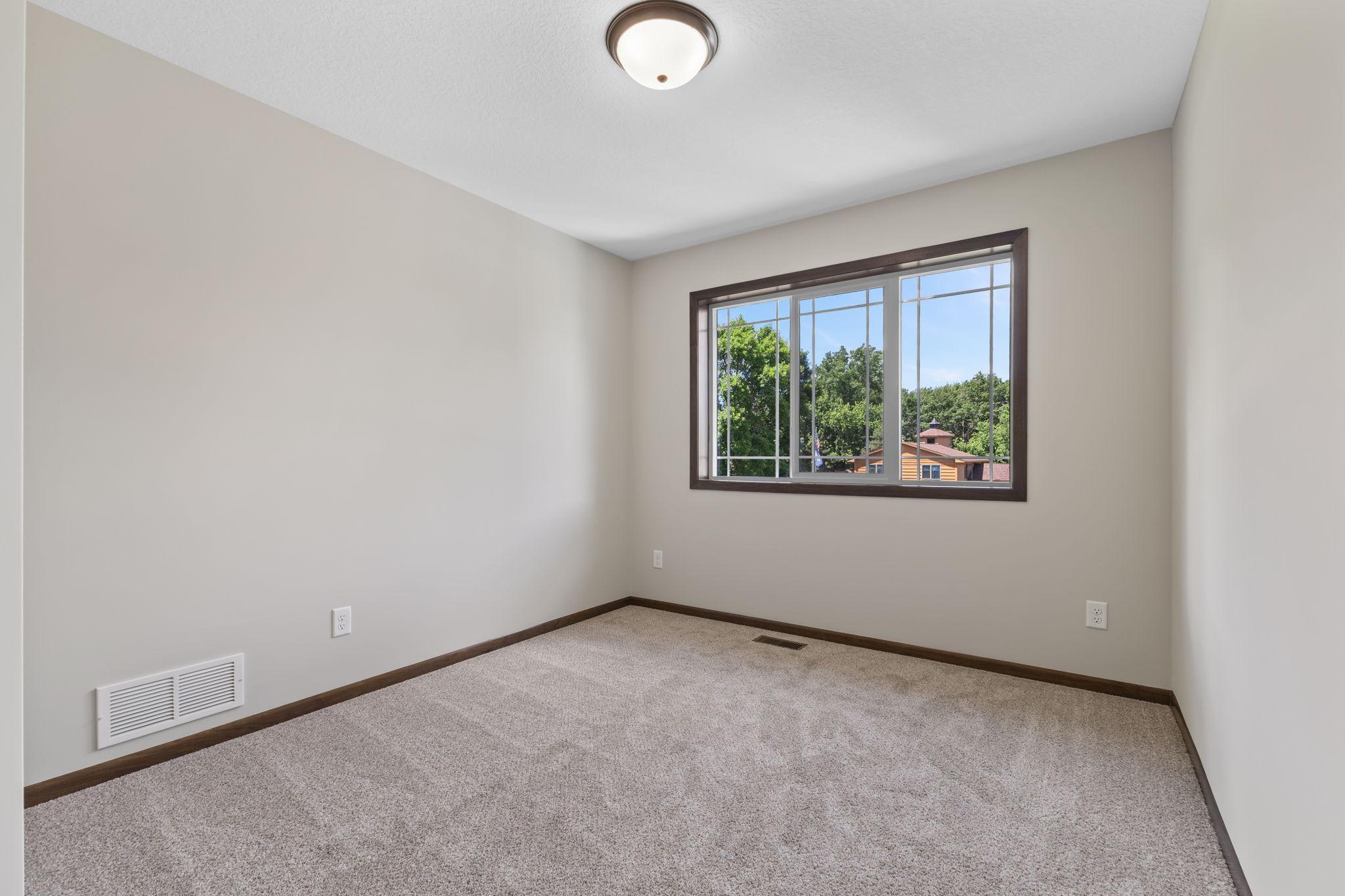 520 Lois Lane Property Photo 15