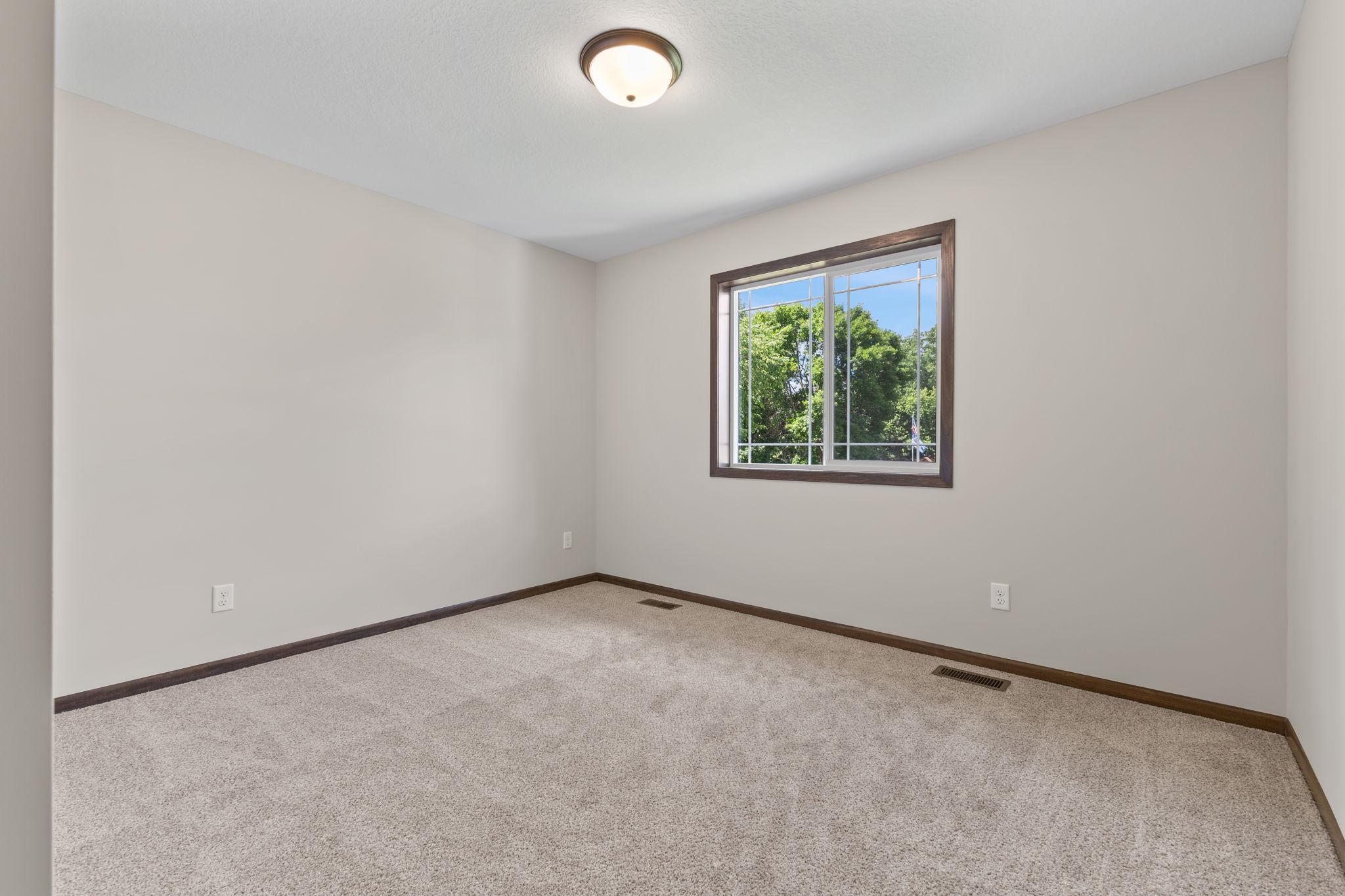 520 Lois Lane Property Photo 18