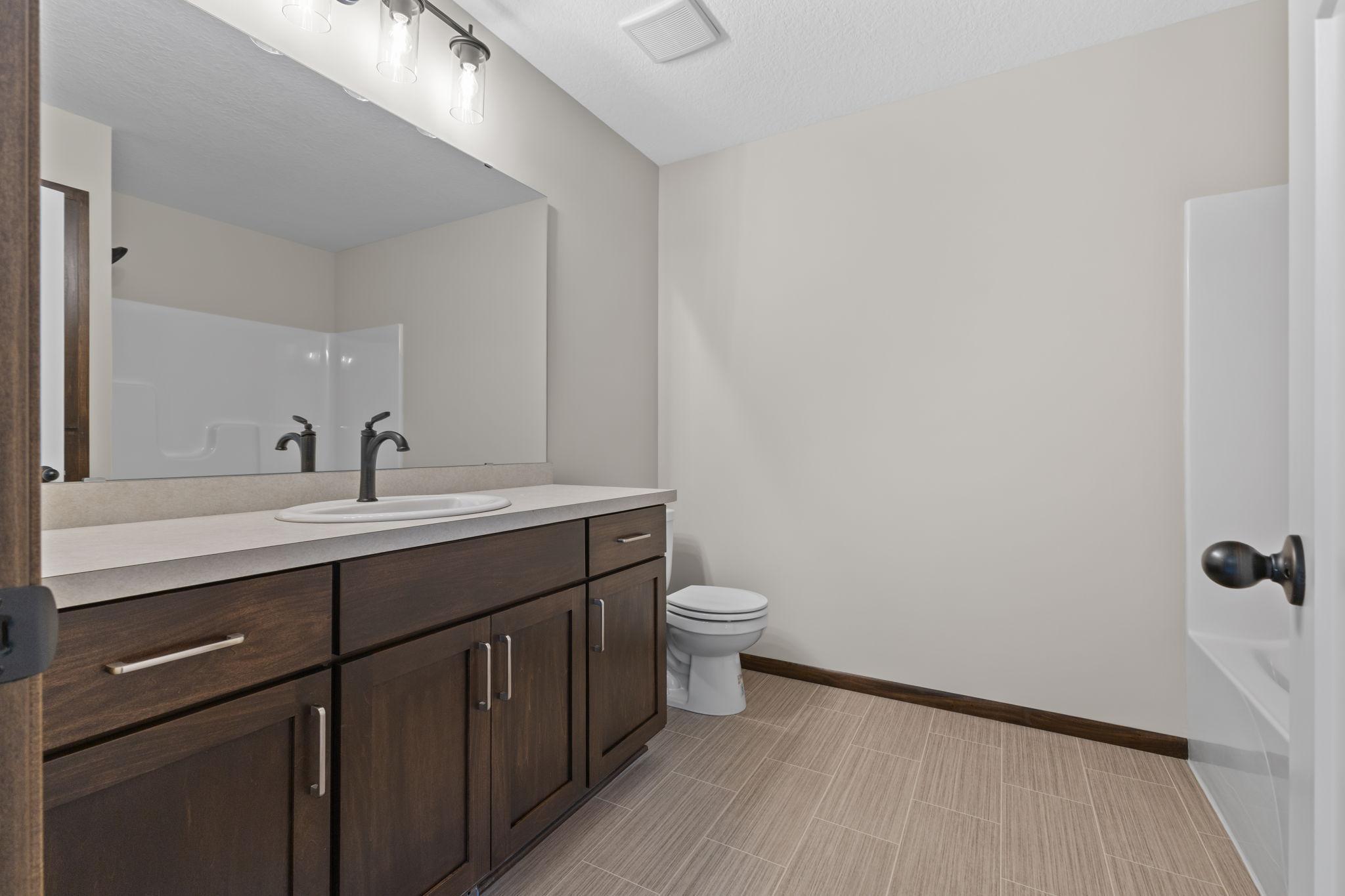 520 Lois Lane Property Photo 21