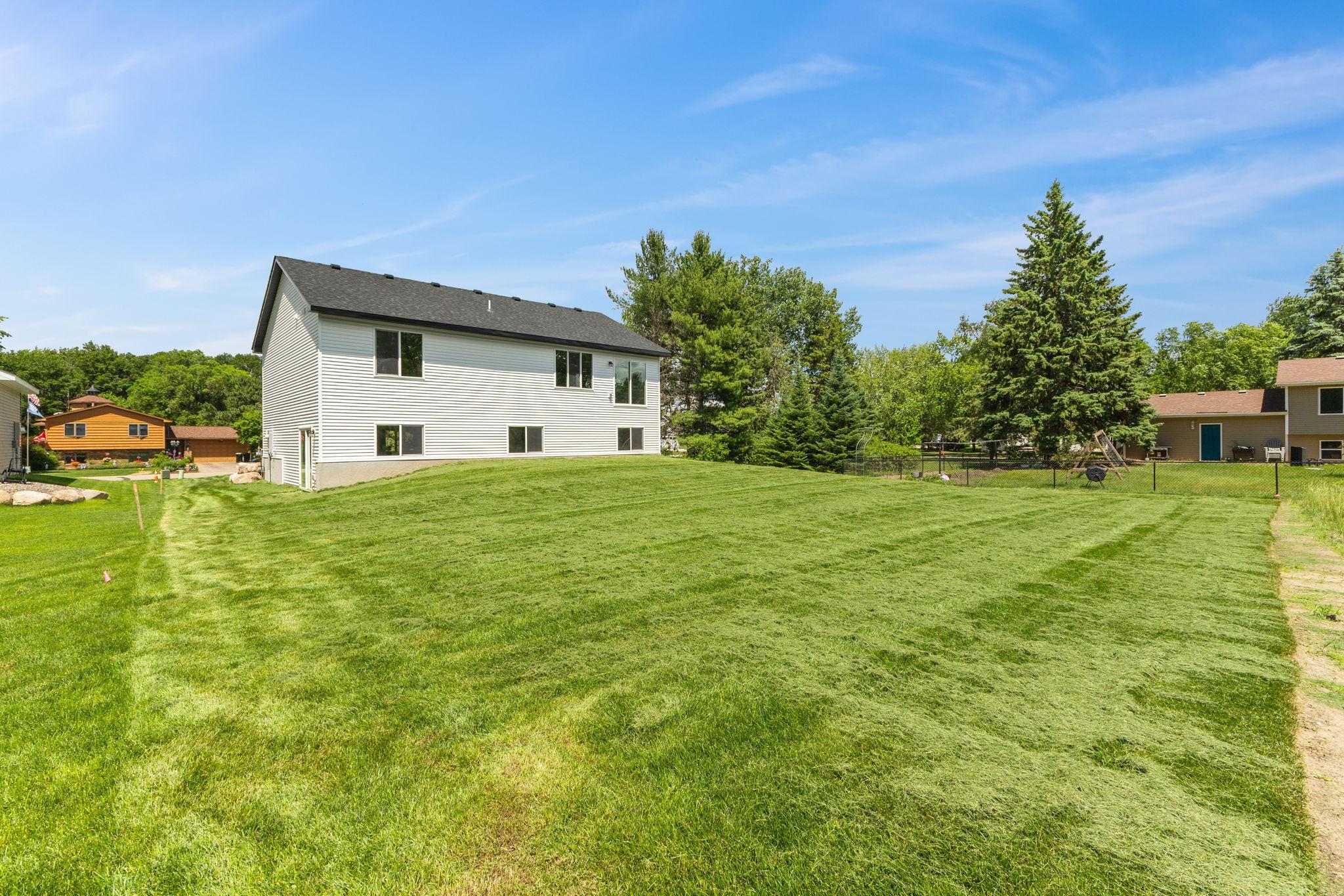 520 Lois Lane Property Photo 26