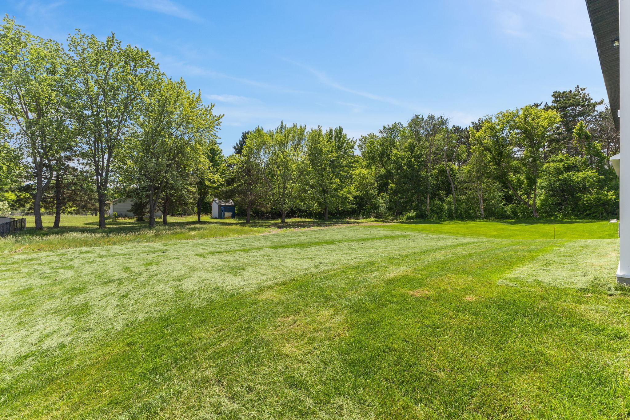 520 Lois Lane Property Photo 28