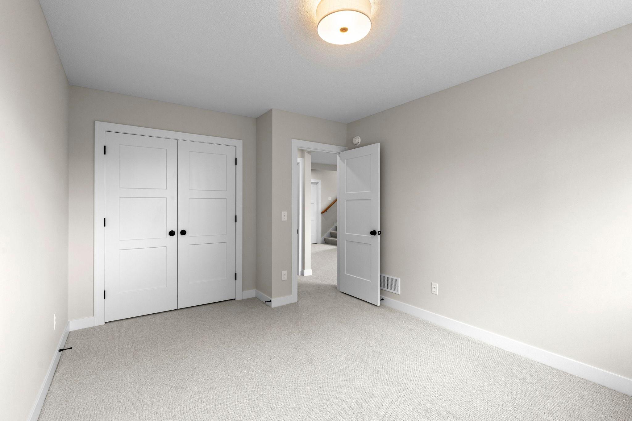 3779 Knightsbridge Lane N Property Photo 44