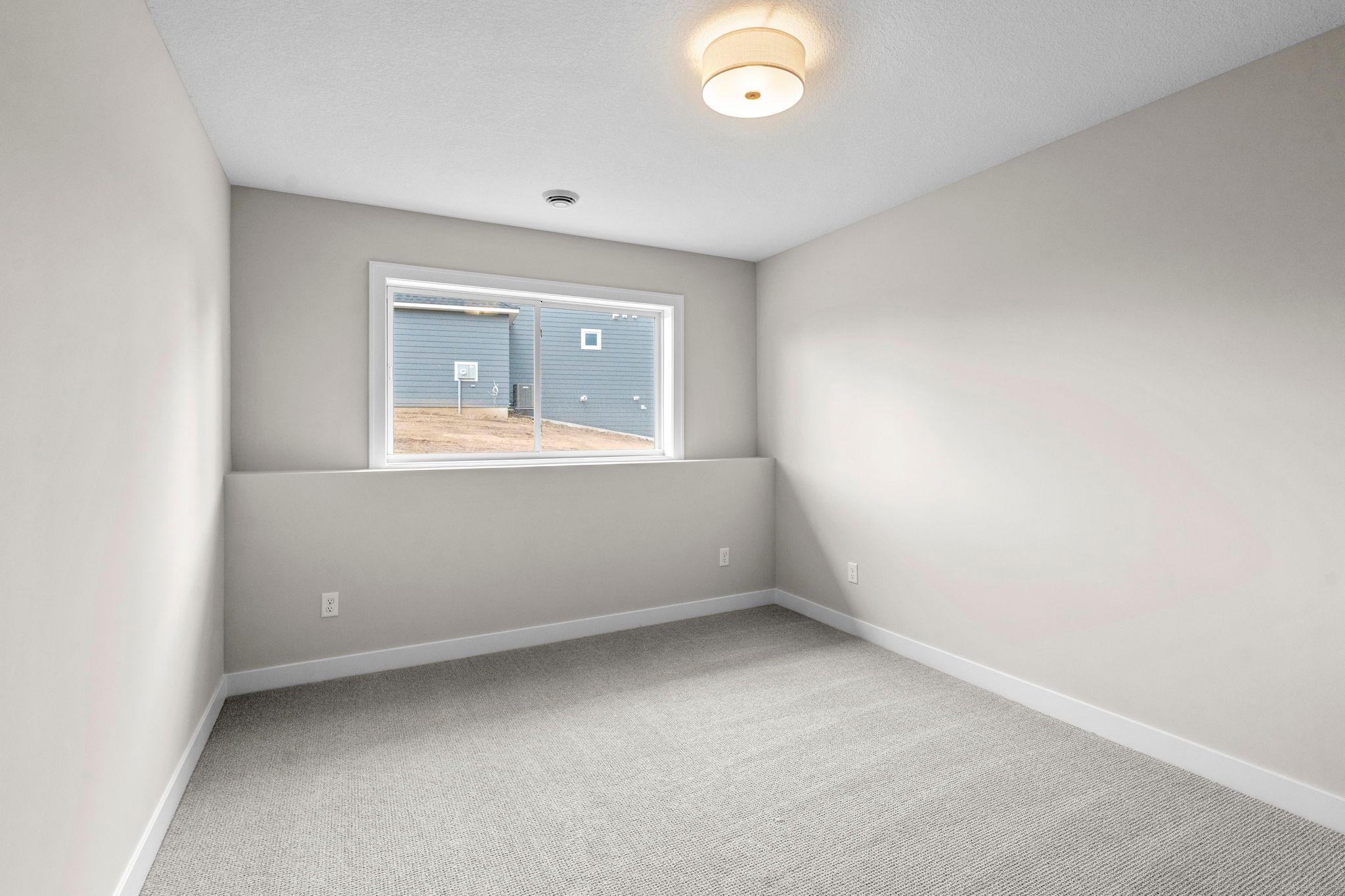 3779 Knightsbridge Lane N Property Photo 45