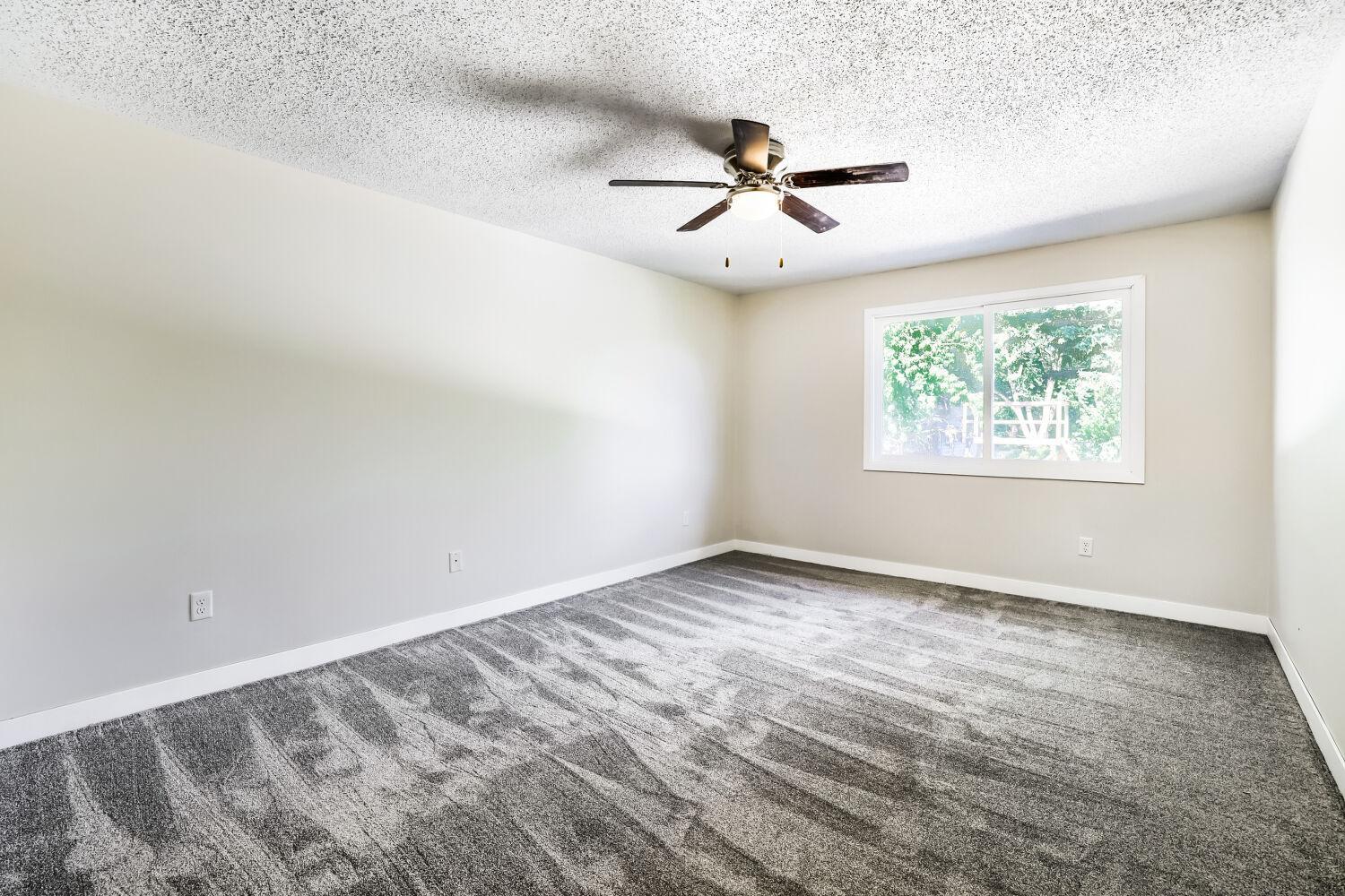 14956 Dodd Boulevard Property Photo 8