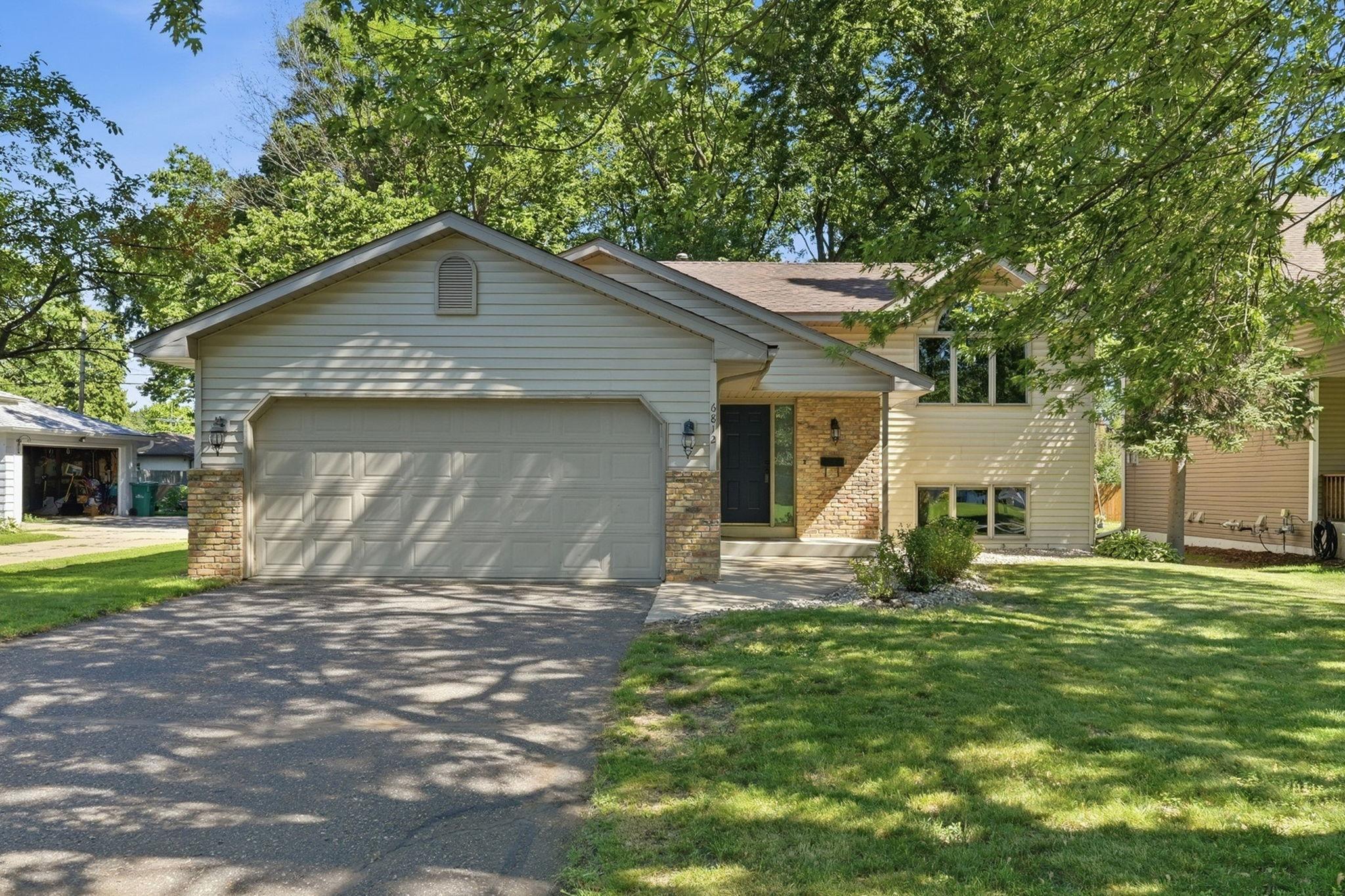 6812 44th Avenue N Property Photo 1