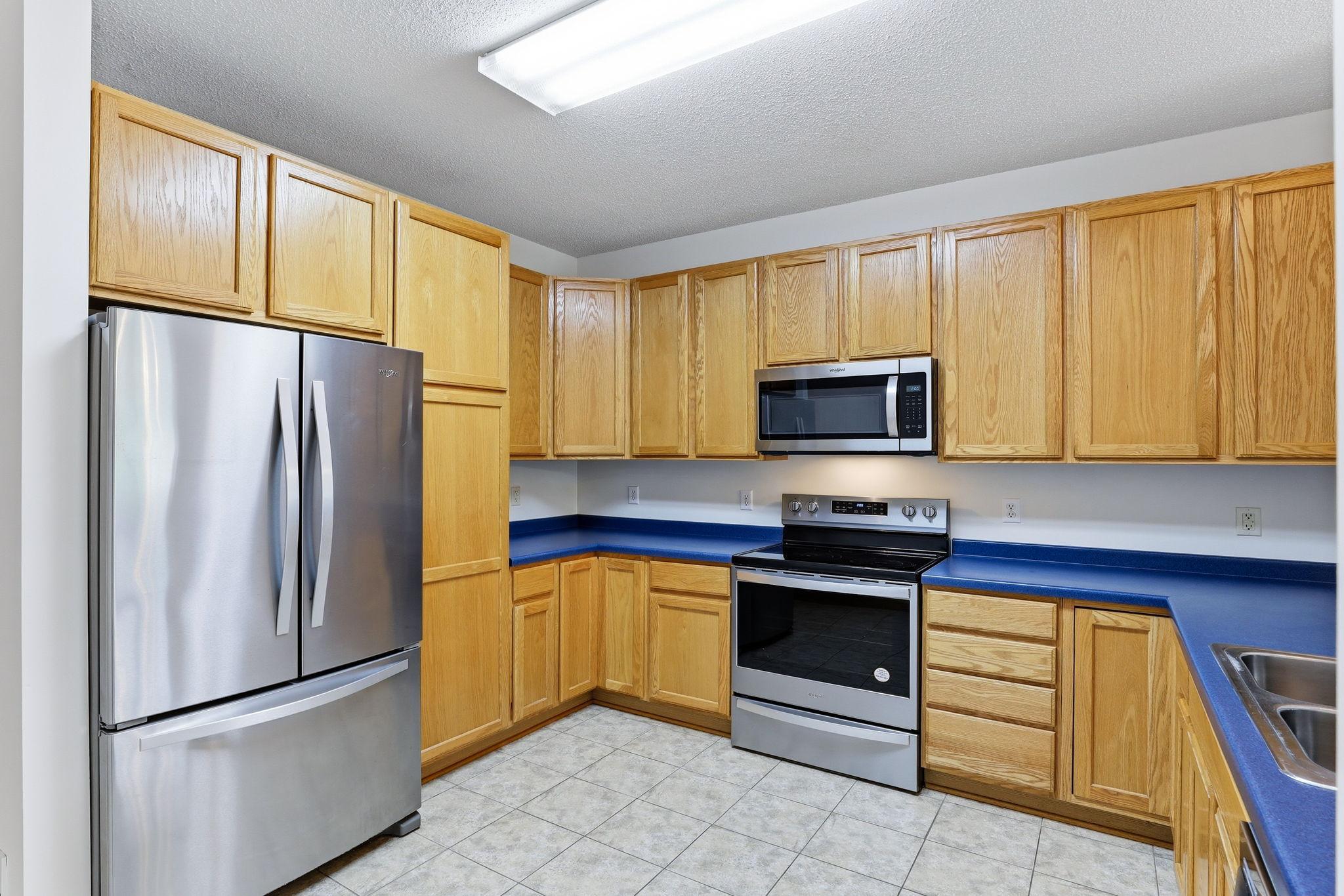 3128 Juniper Lane E Property Photo 8