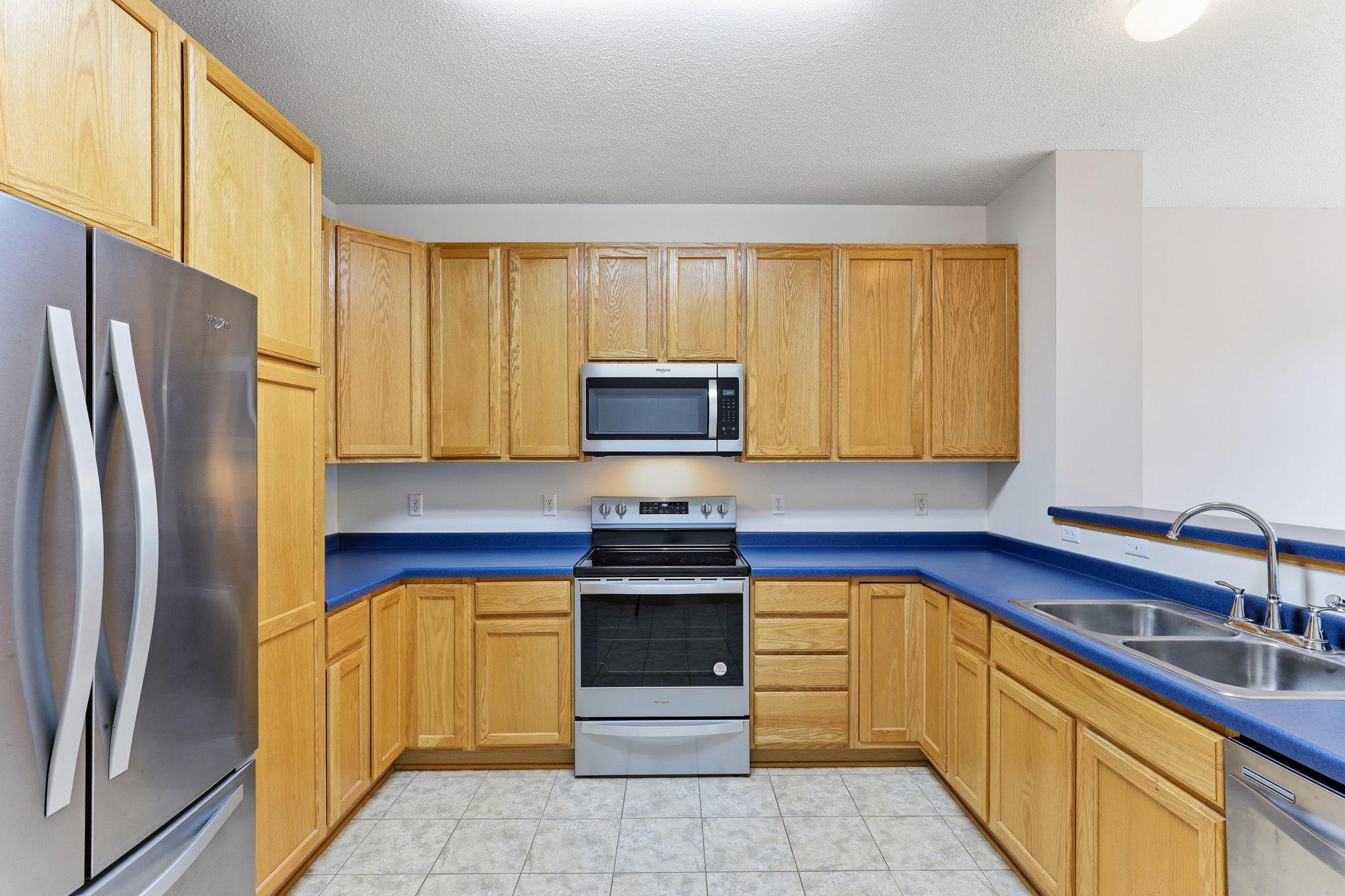 3128 Juniper Lane E Property Photo 9