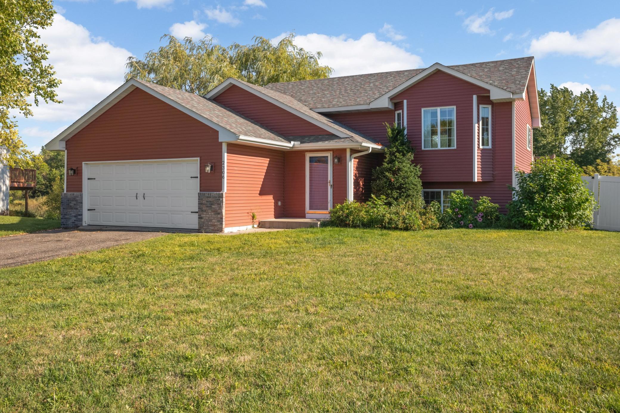 2306 Maple Lane Property Photo